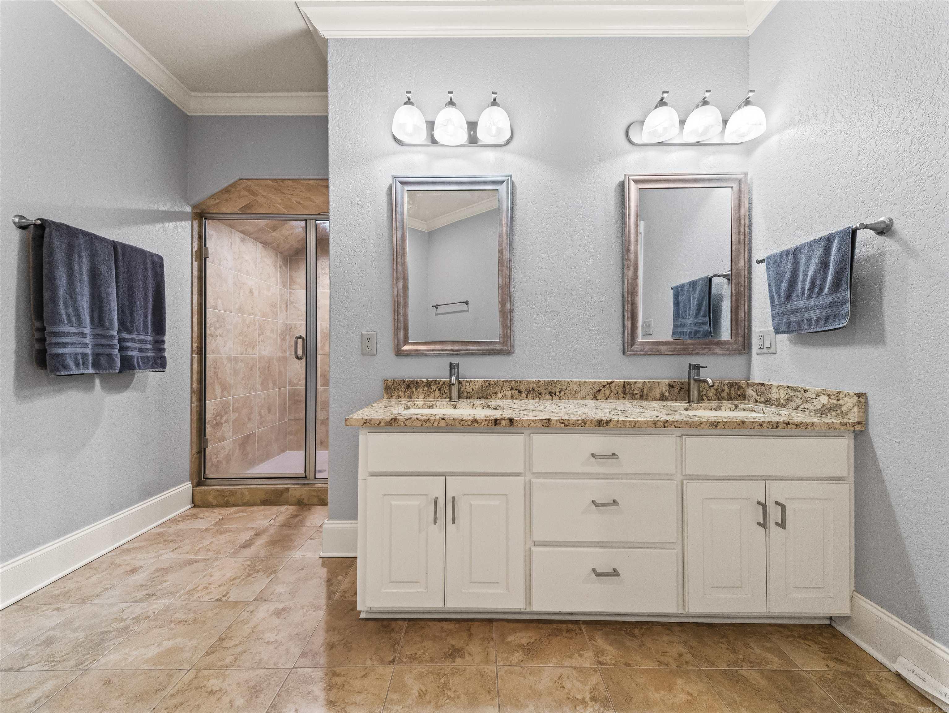 LIGHTHOUSE COVE - Residential