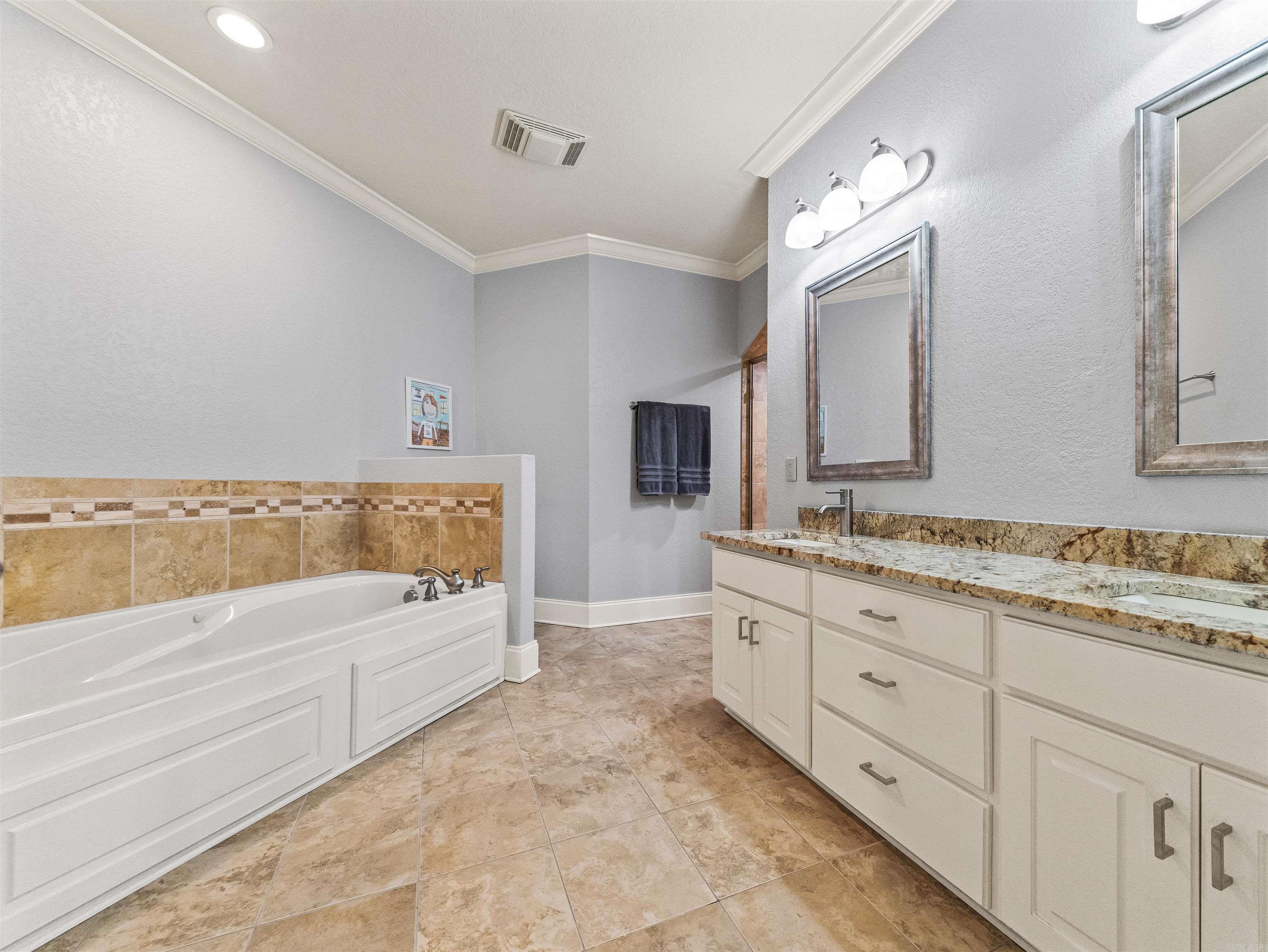 LIGHTHOUSE COVE - Residential