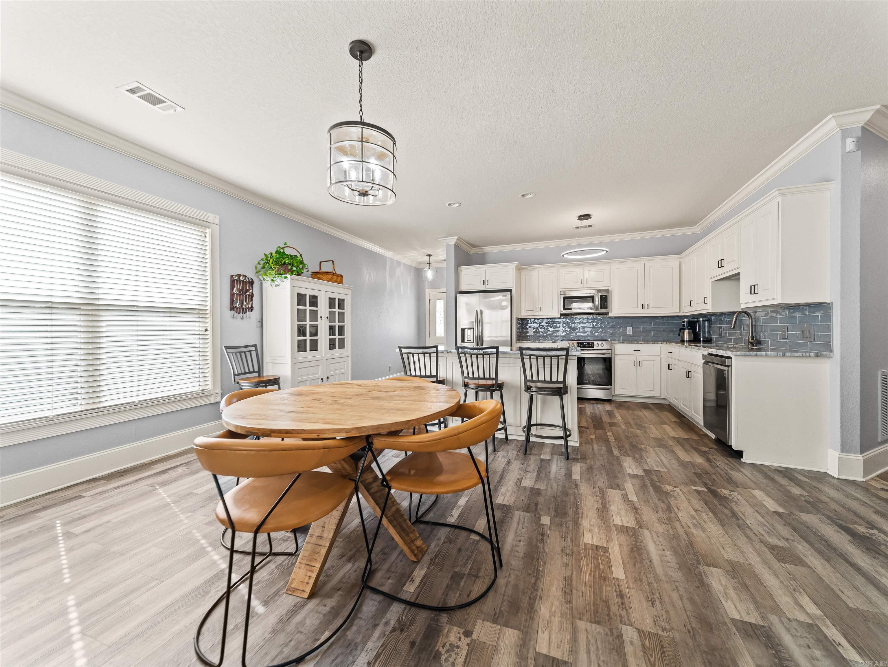 LIGHTHOUSE COVE - Residential