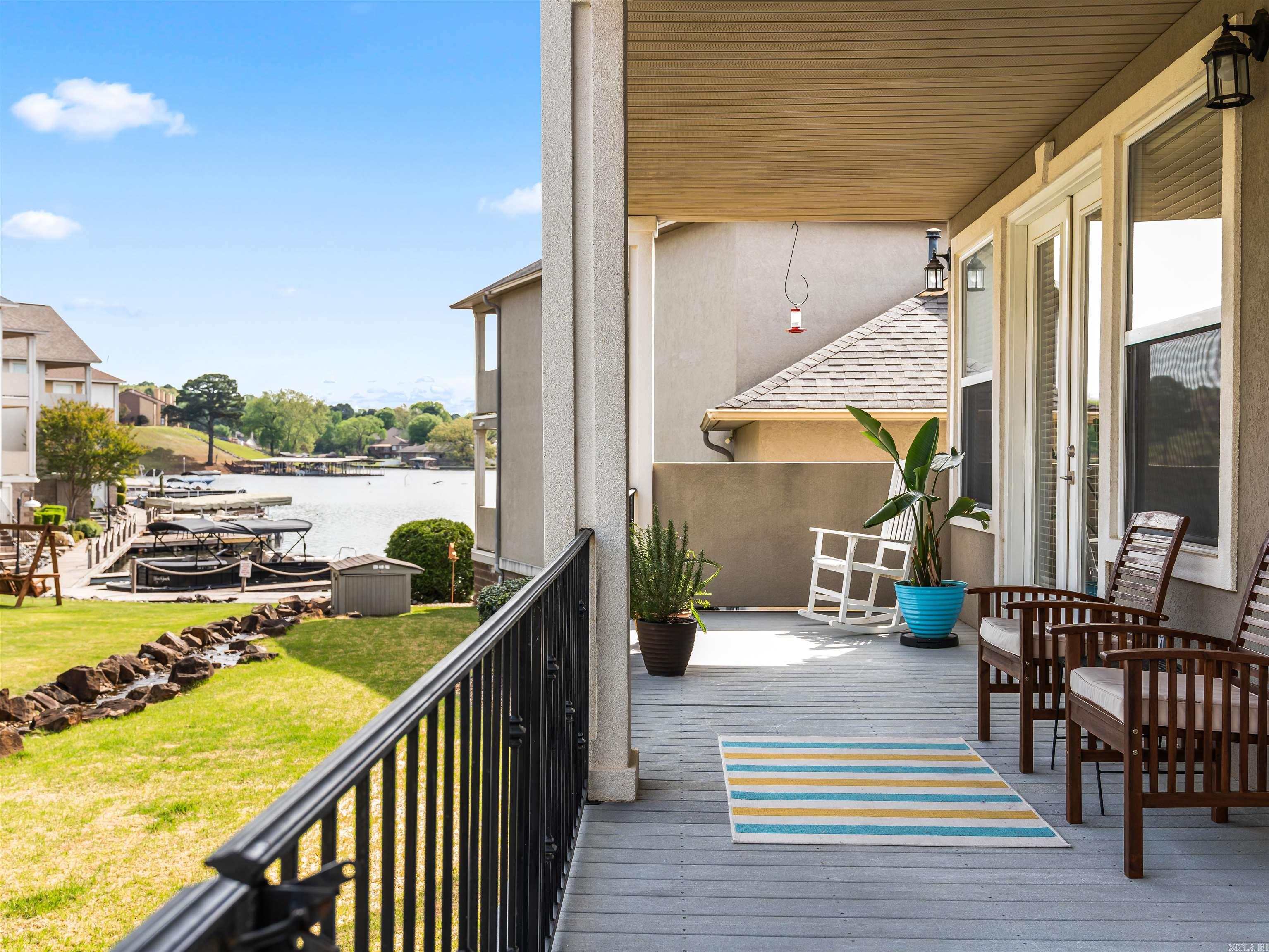 LIGHTHOUSE COVE - Residential