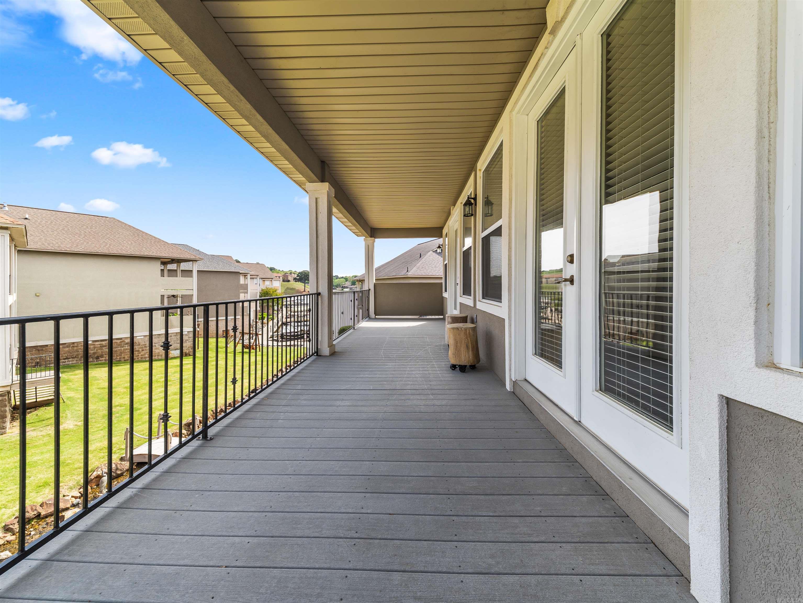 LIGHTHOUSE COVE - Residential