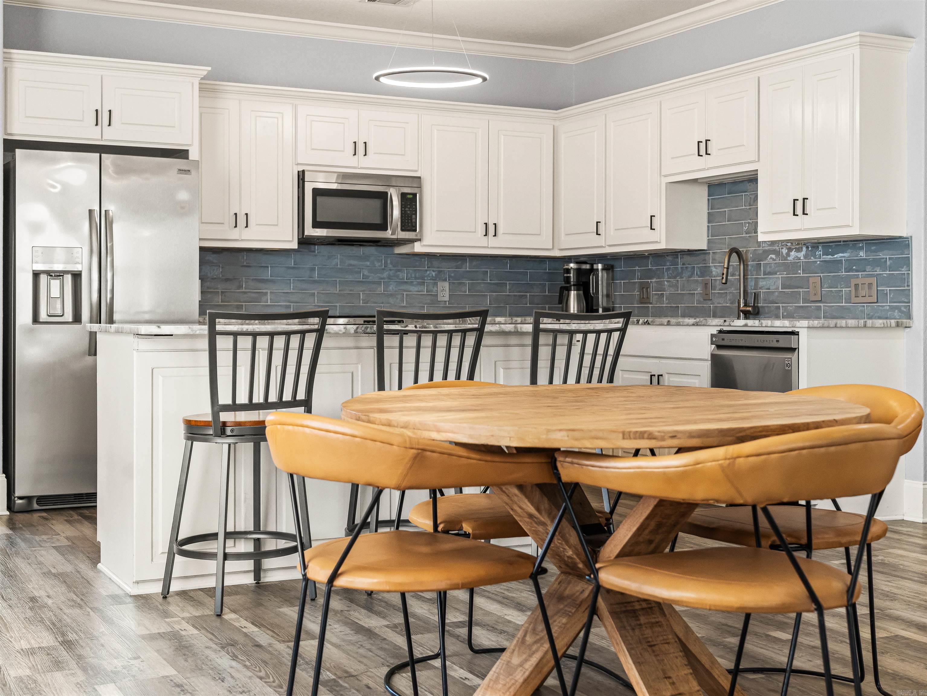 LIGHTHOUSE COVE - Residential