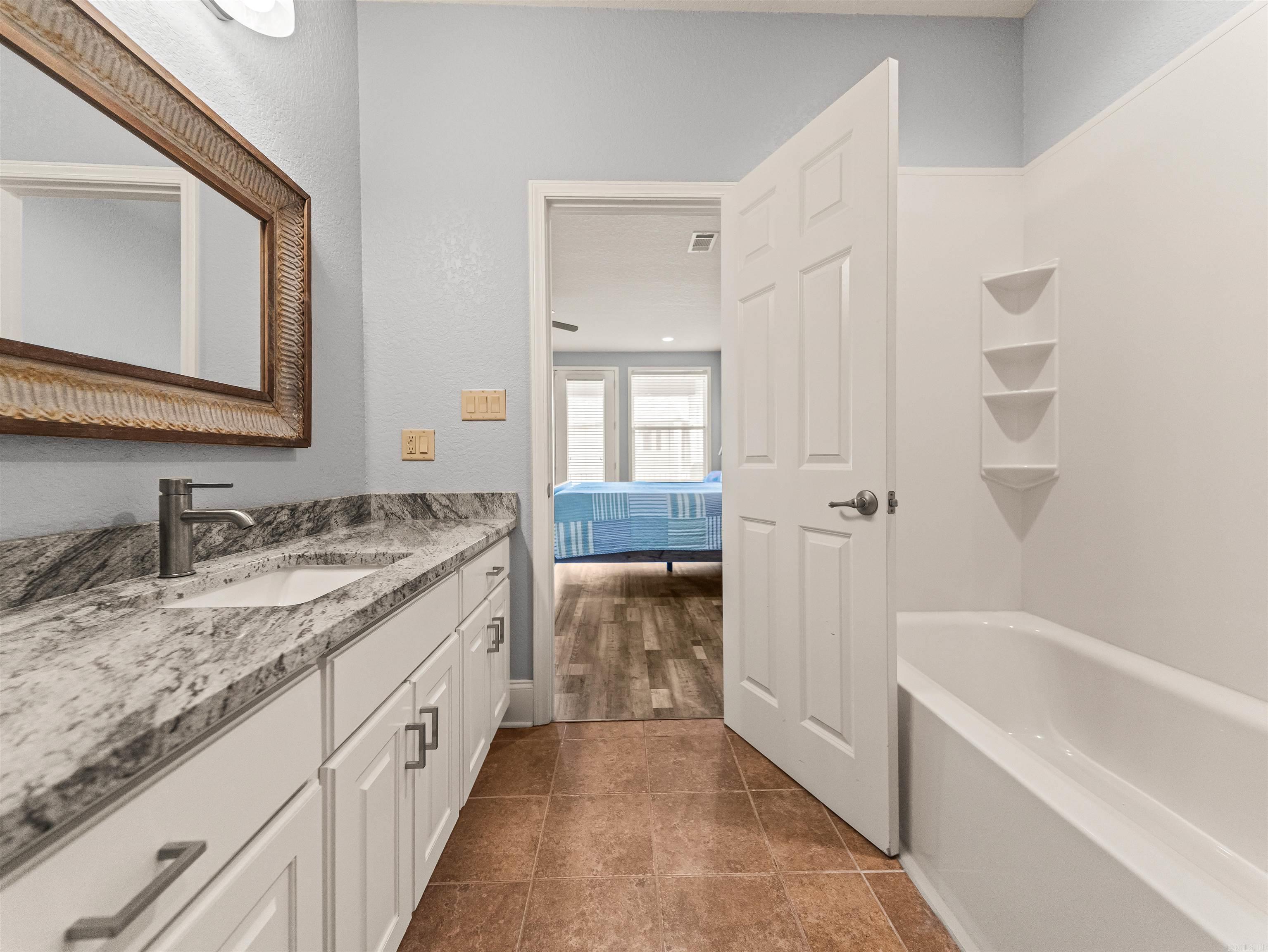 LIGHTHOUSE COVE - Residential