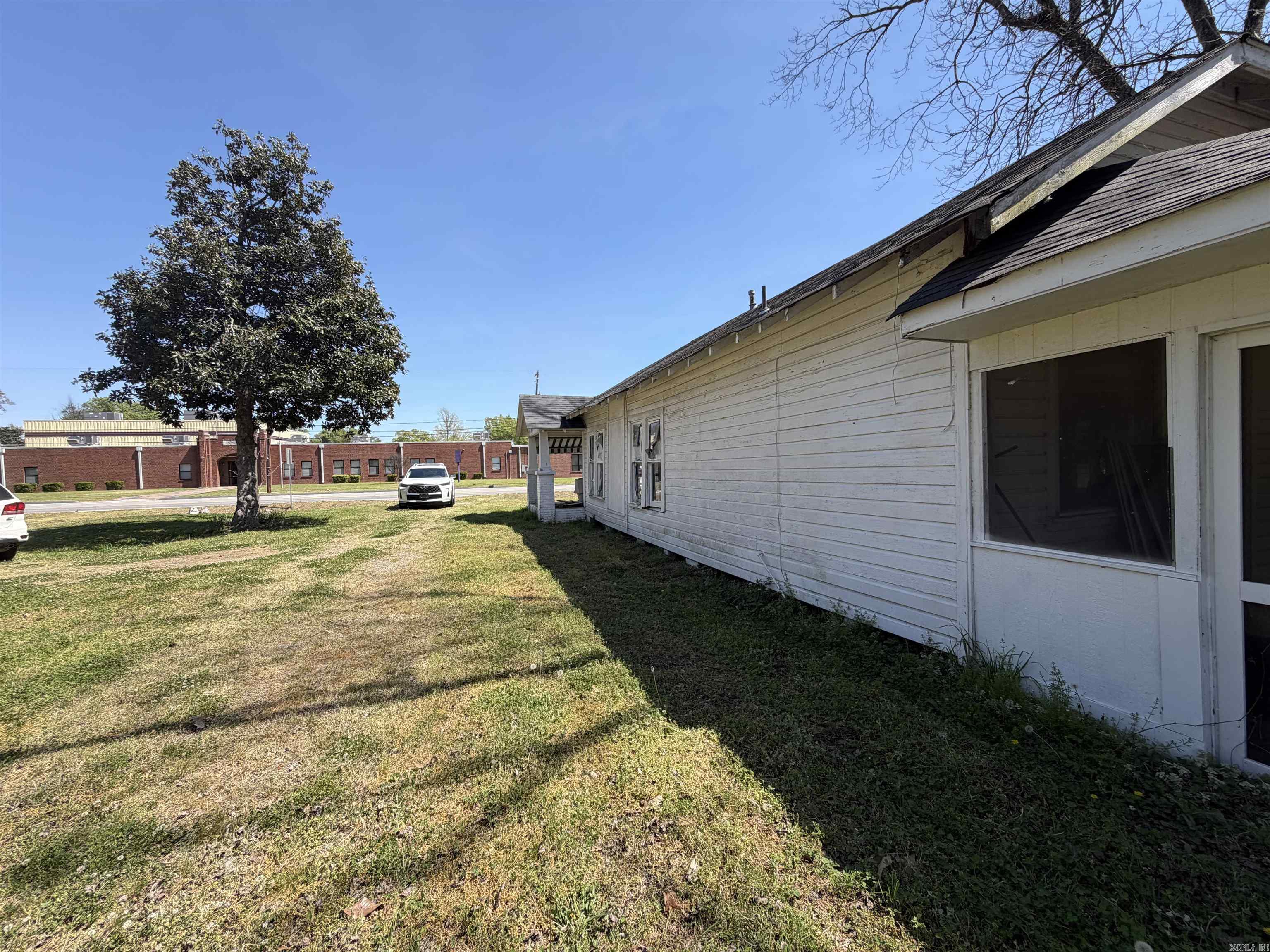 BOWLES - Residential