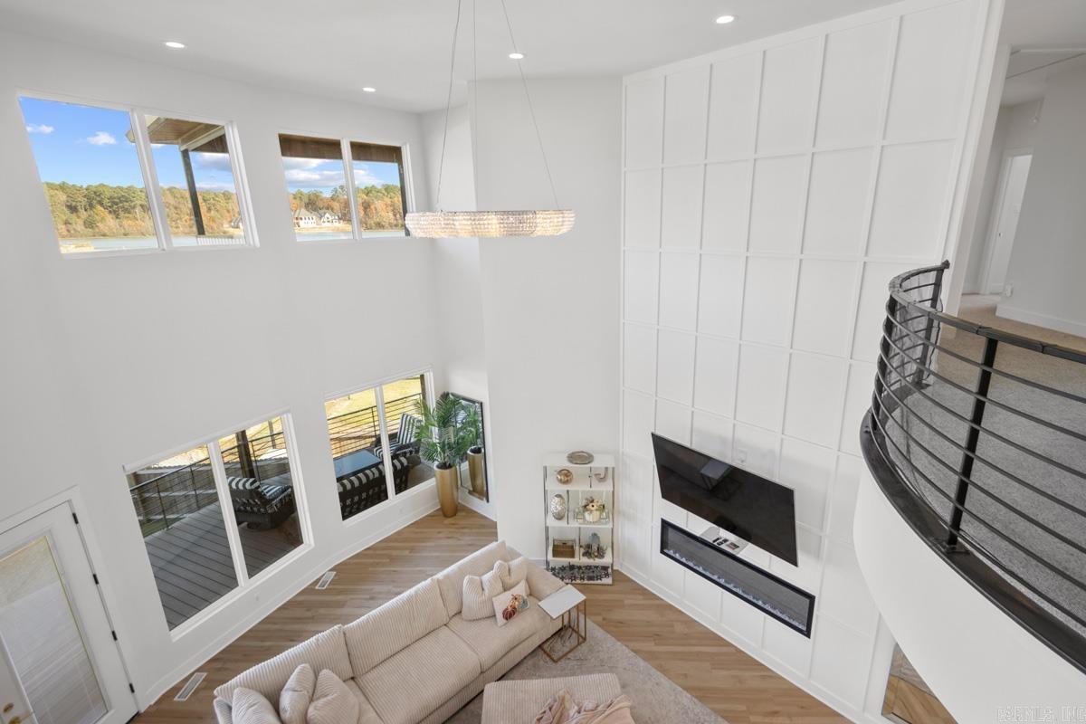 WESTSHORE ADDN HURRICANE LAKE ES - Residential