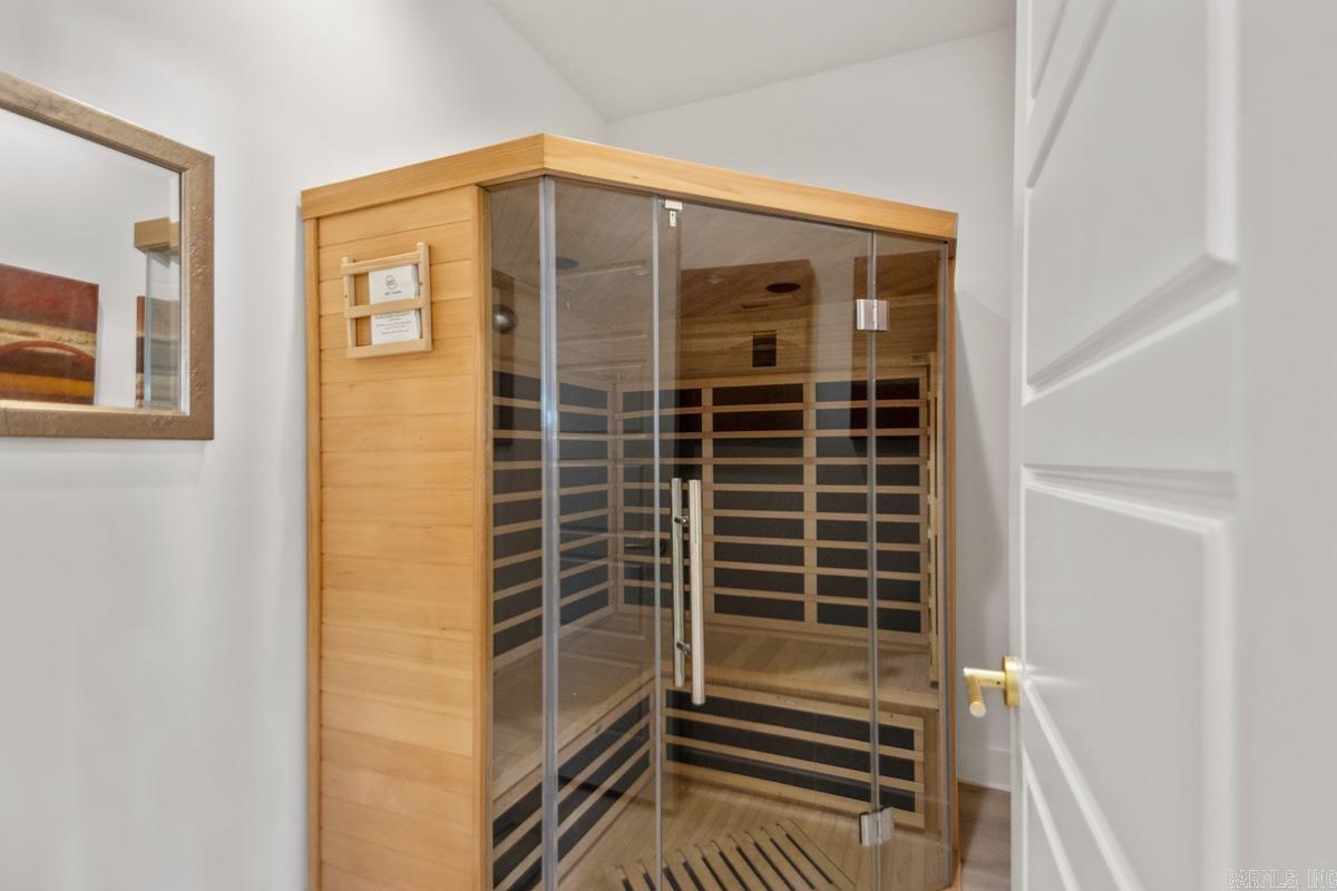 WESTSHORE ADDN HURRICANE LAKE ES - Residential