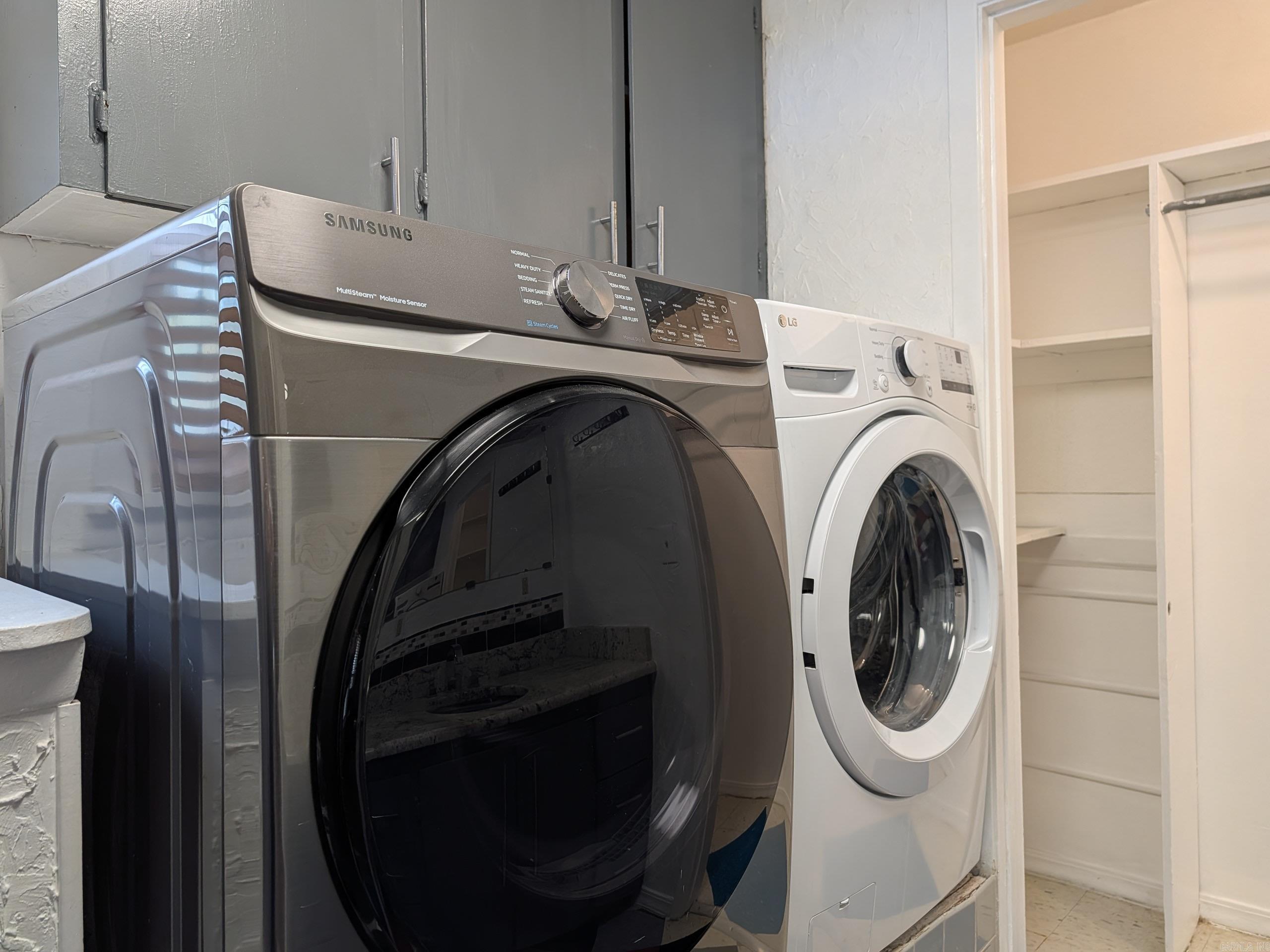 SUNNY VALLEY - Residential