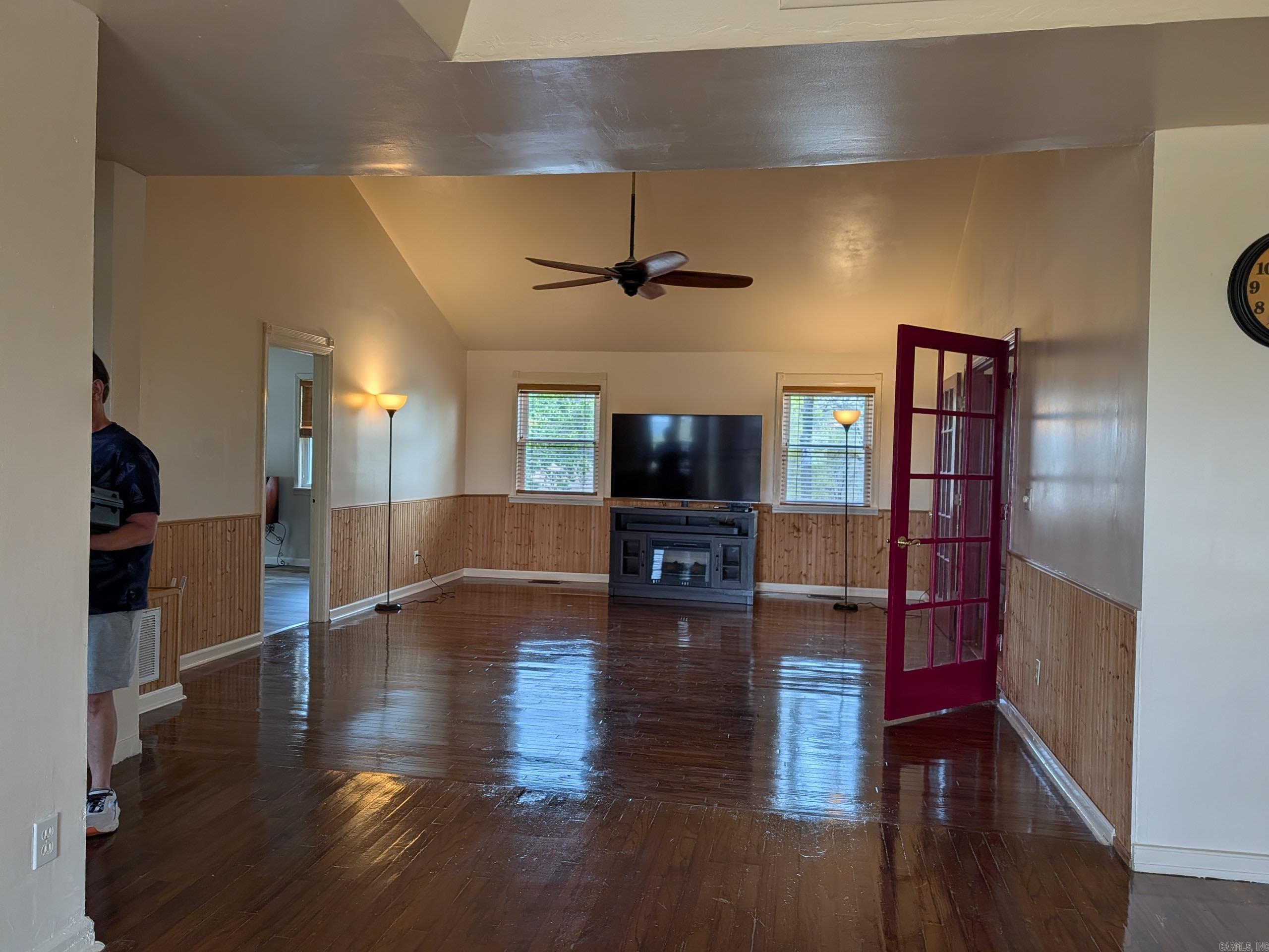 SUNNY VALLEY - Residential