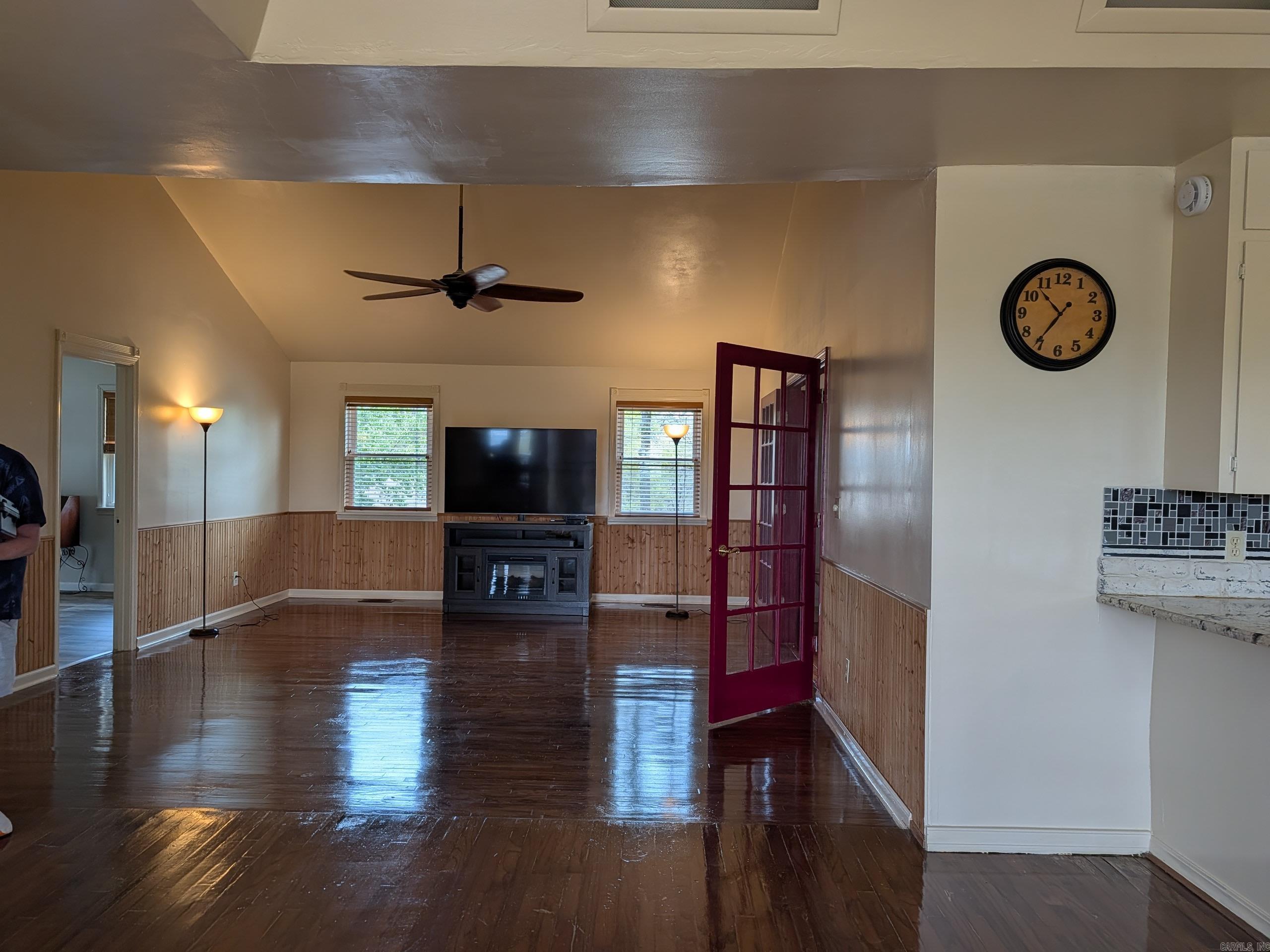 SUNNY VALLEY - Residential