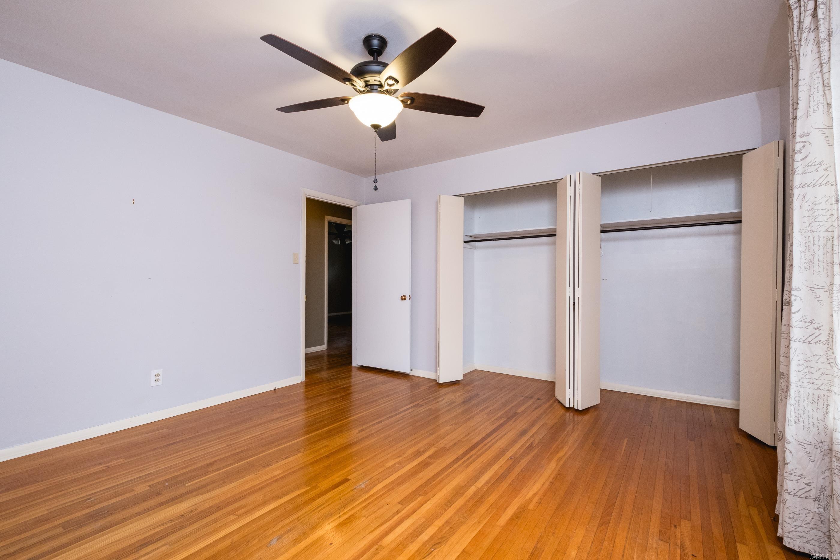 LEAWOOD HEIGHTS - Residential