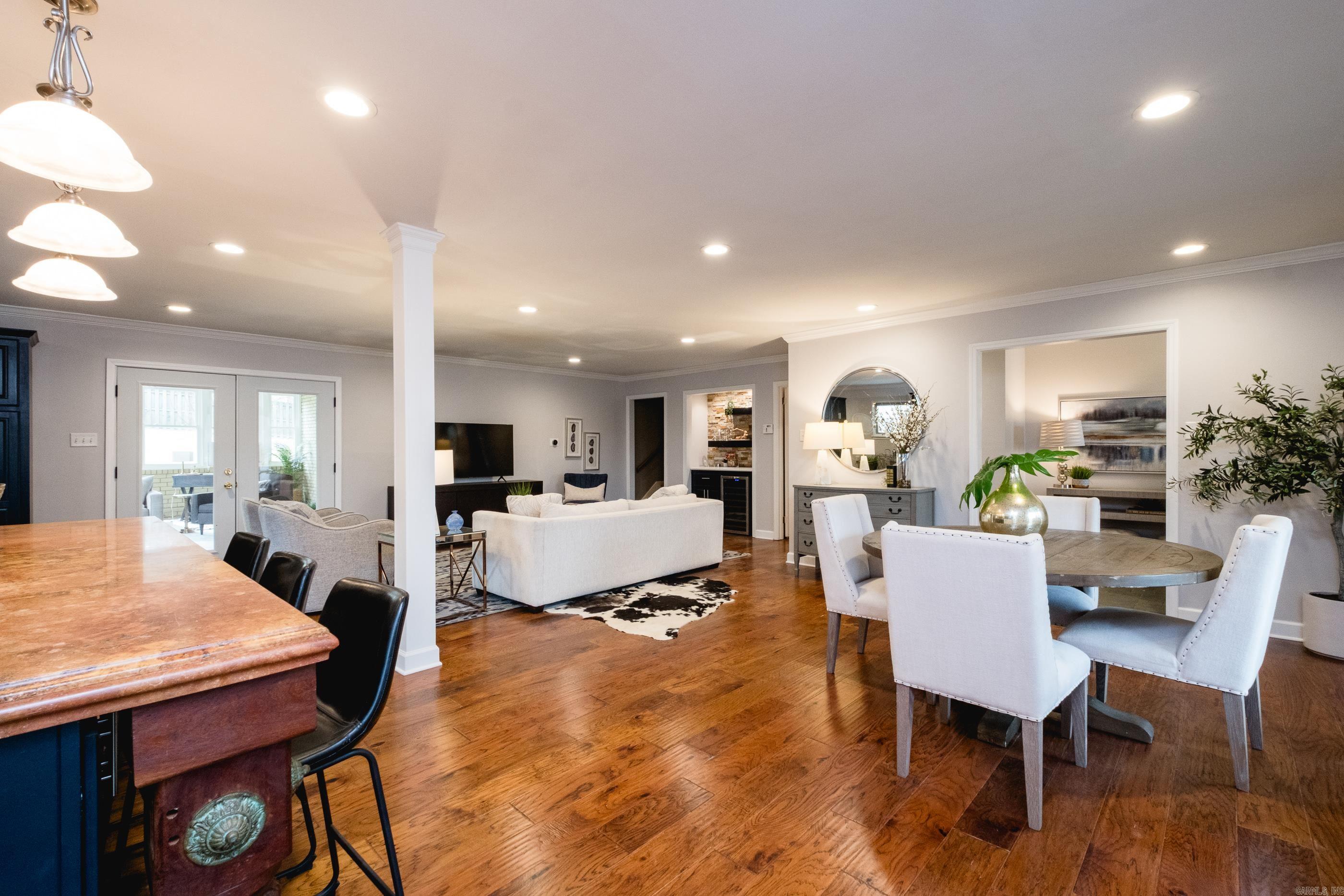 LEAWOOD HEIGHTS - Residential