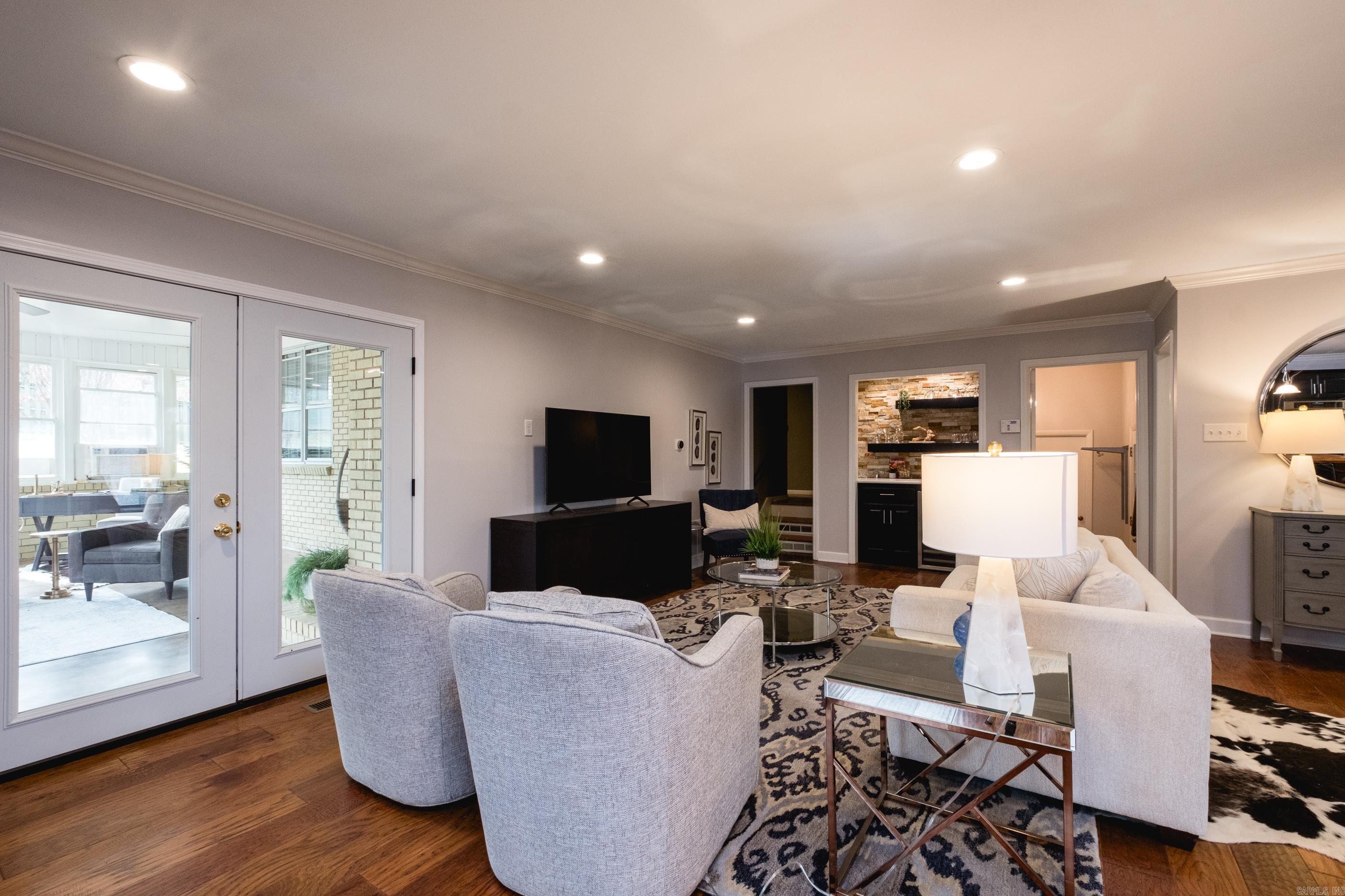 LEAWOOD HEIGHTS - Residential