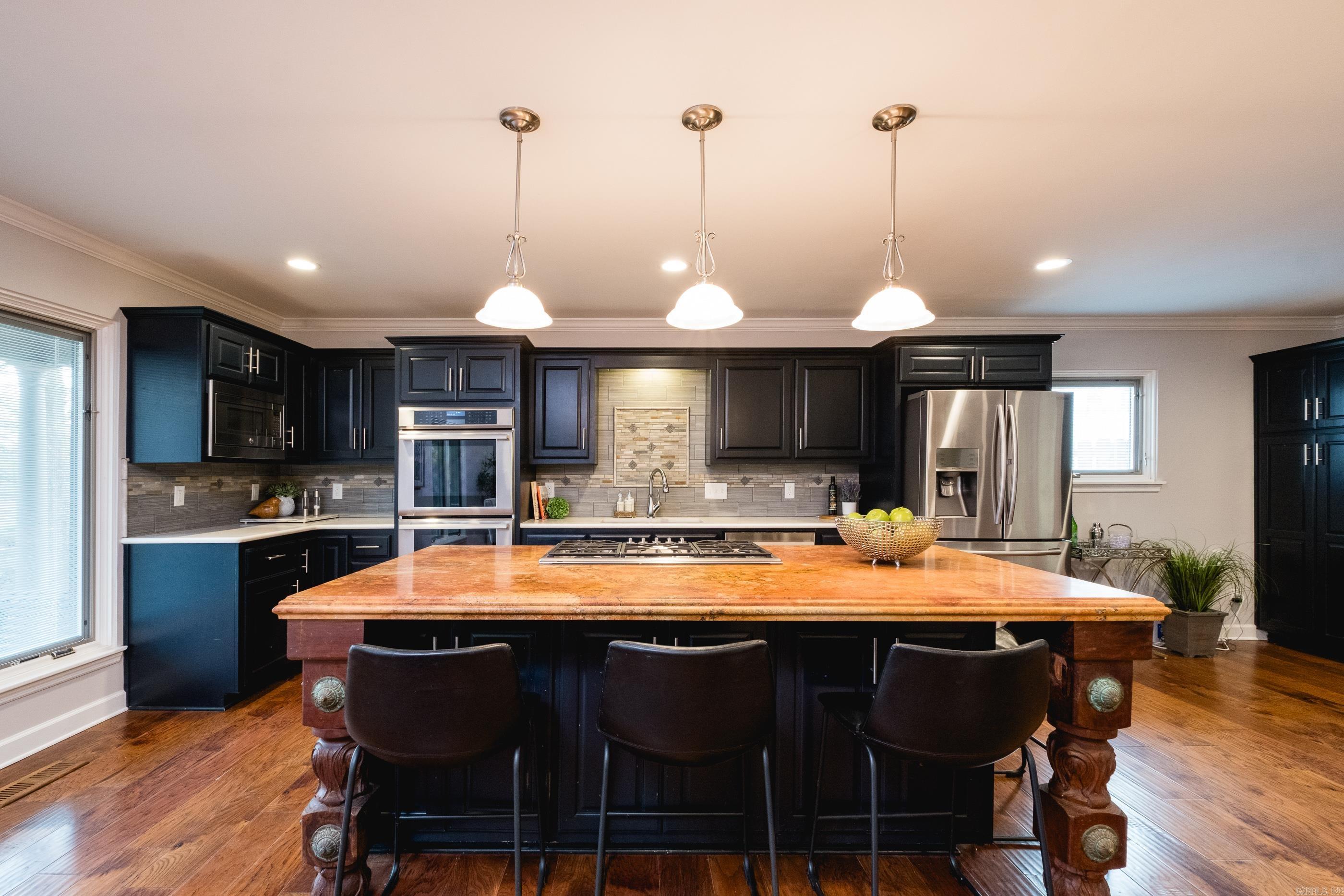 LEAWOOD HEIGHTS - Residential