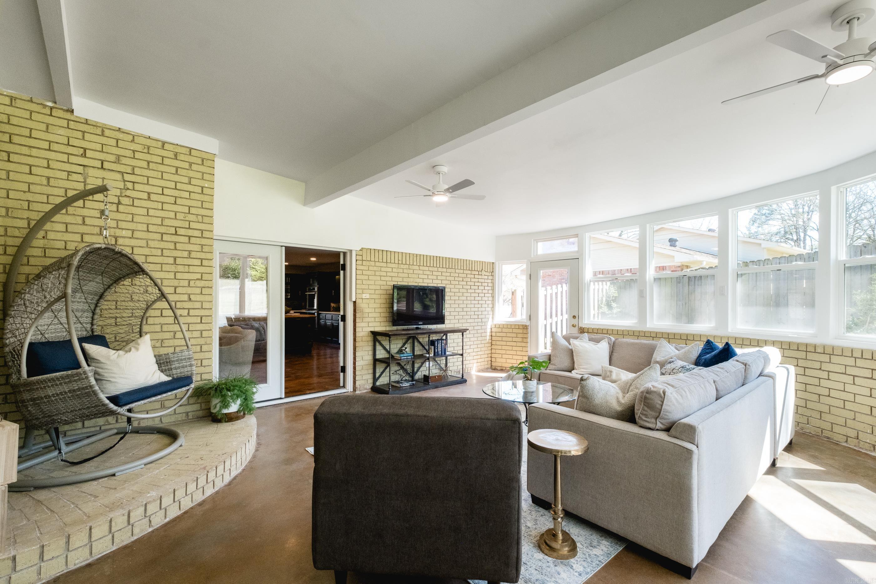 LEAWOOD HEIGHTS - Residential