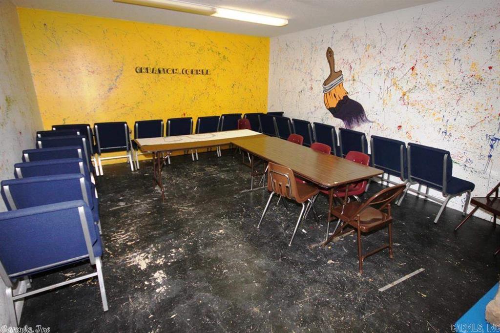 Big Oak - Commercial Sale
