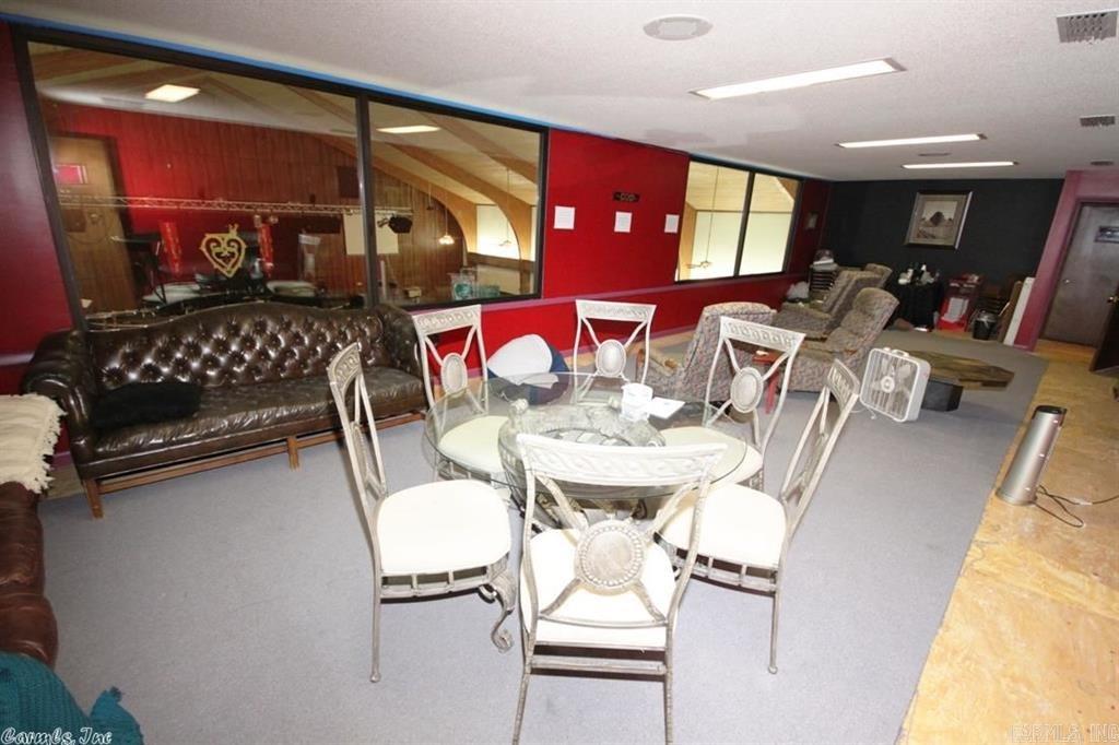 Big Oak - Commercial Sale