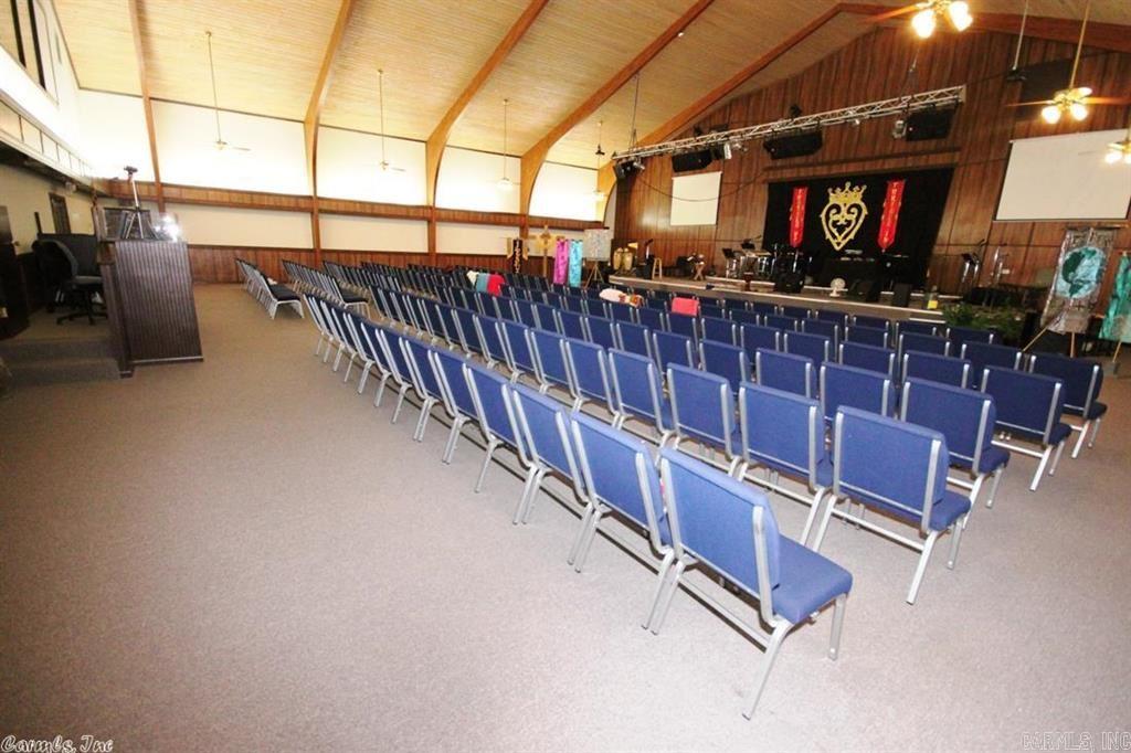 Big Oak - Commercial Sale