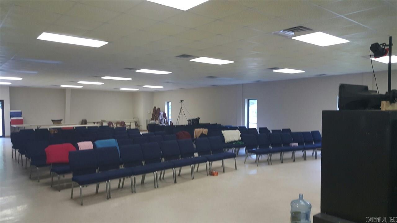 Big Oak - Commercial Sale