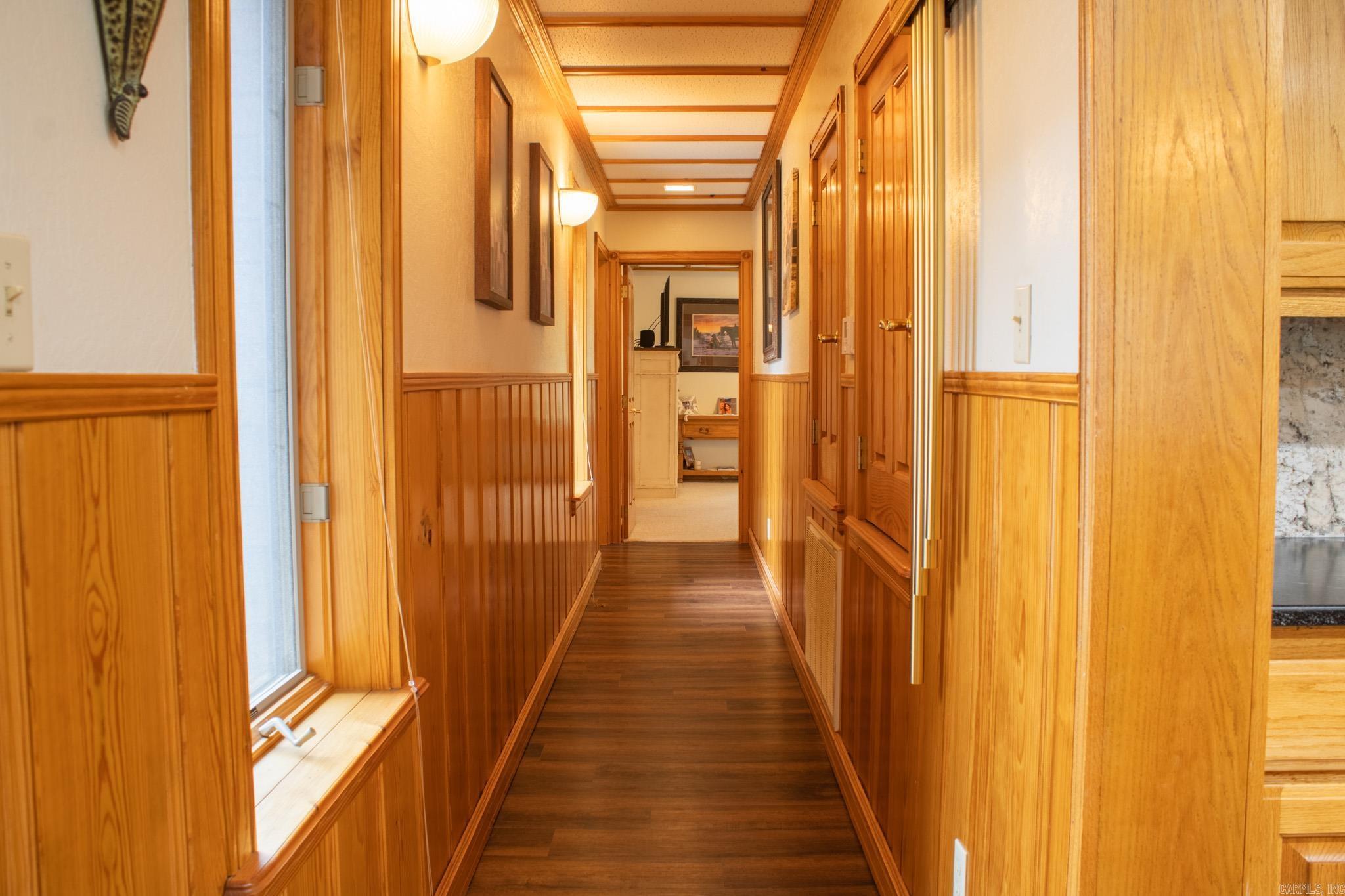 COUNTRY CLUB ESTATES - Residential