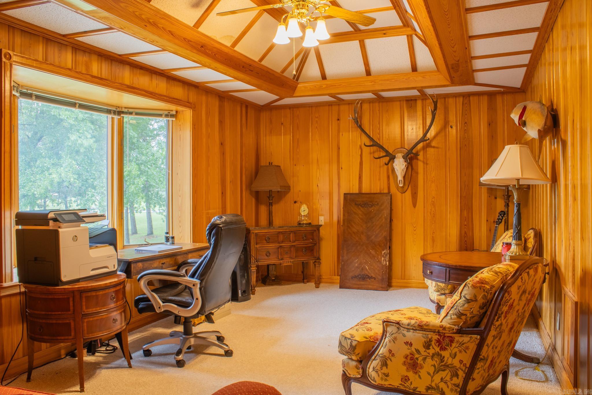 COUNTRY CLUB ESTATES - Residential