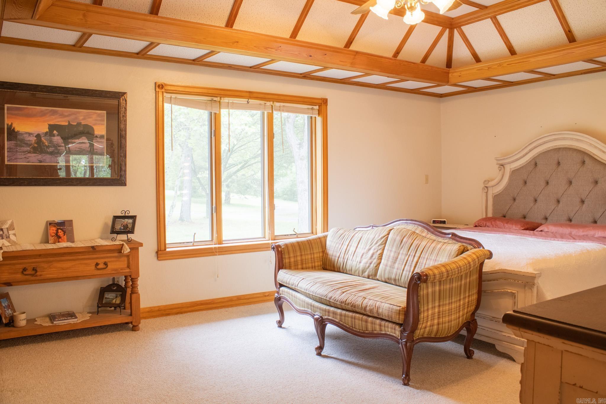 COUNTRY CLUB ESTATES - Residential