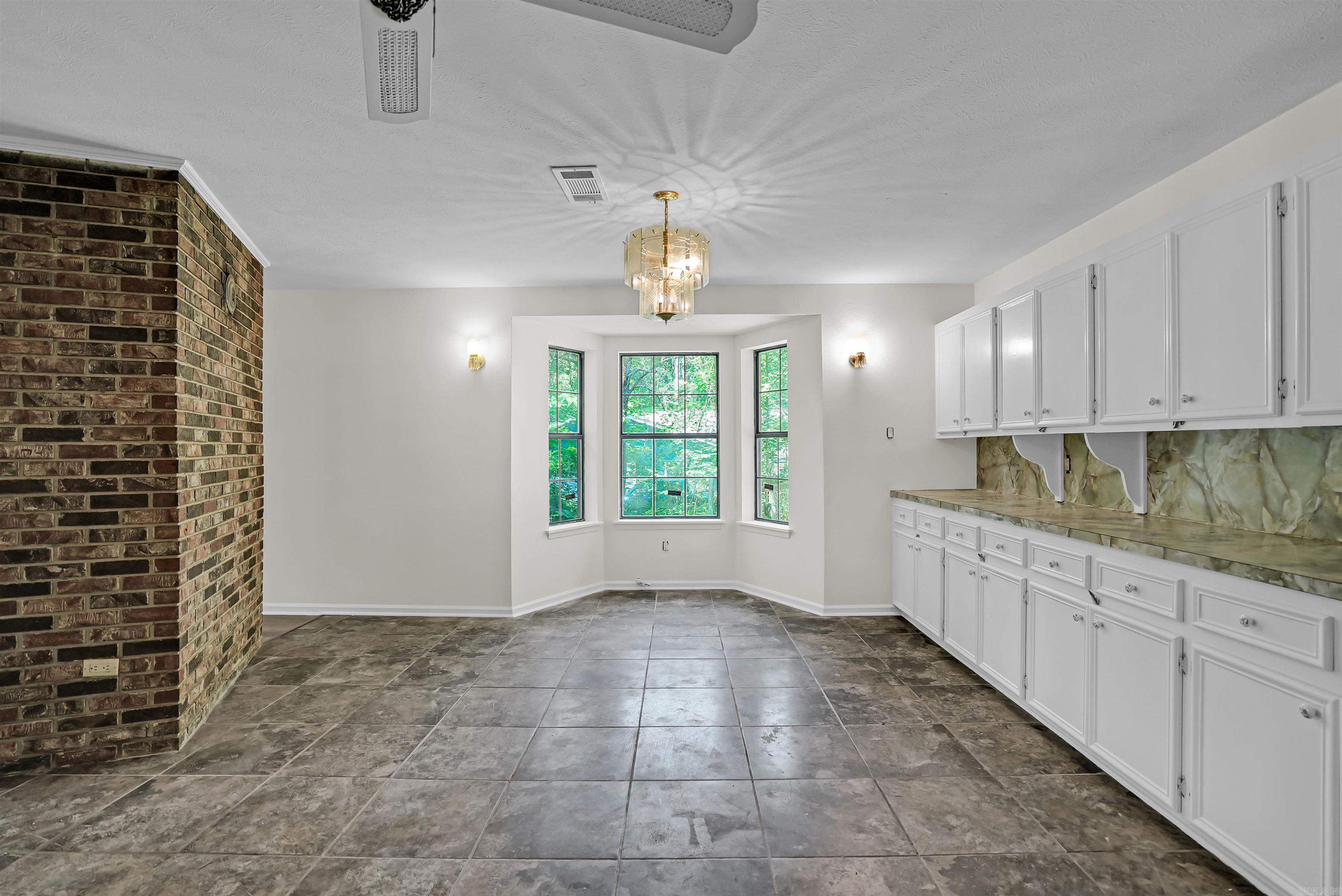 THOUSAND OAKS - Residential