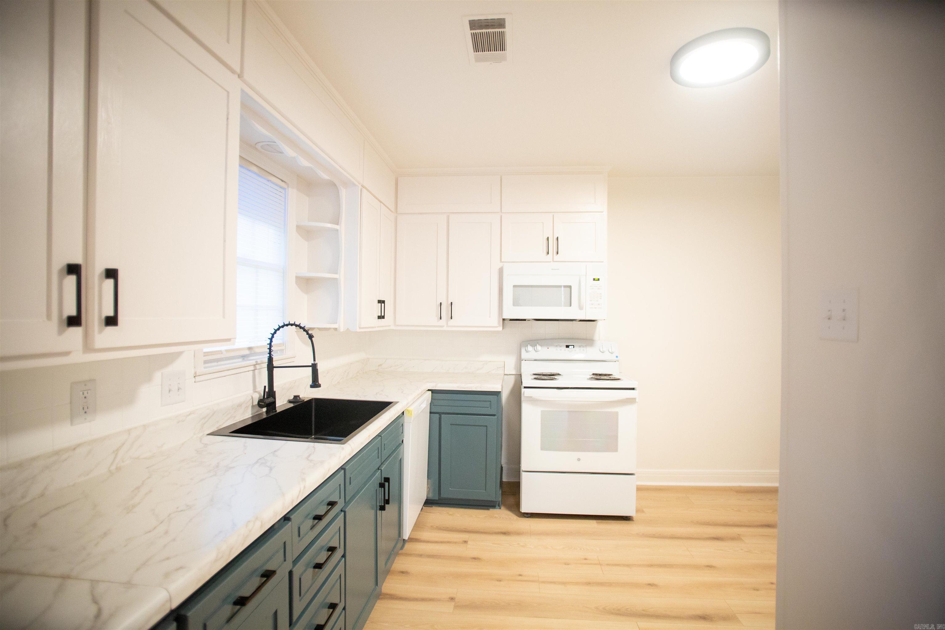 Holts Industrial - Residential Lease