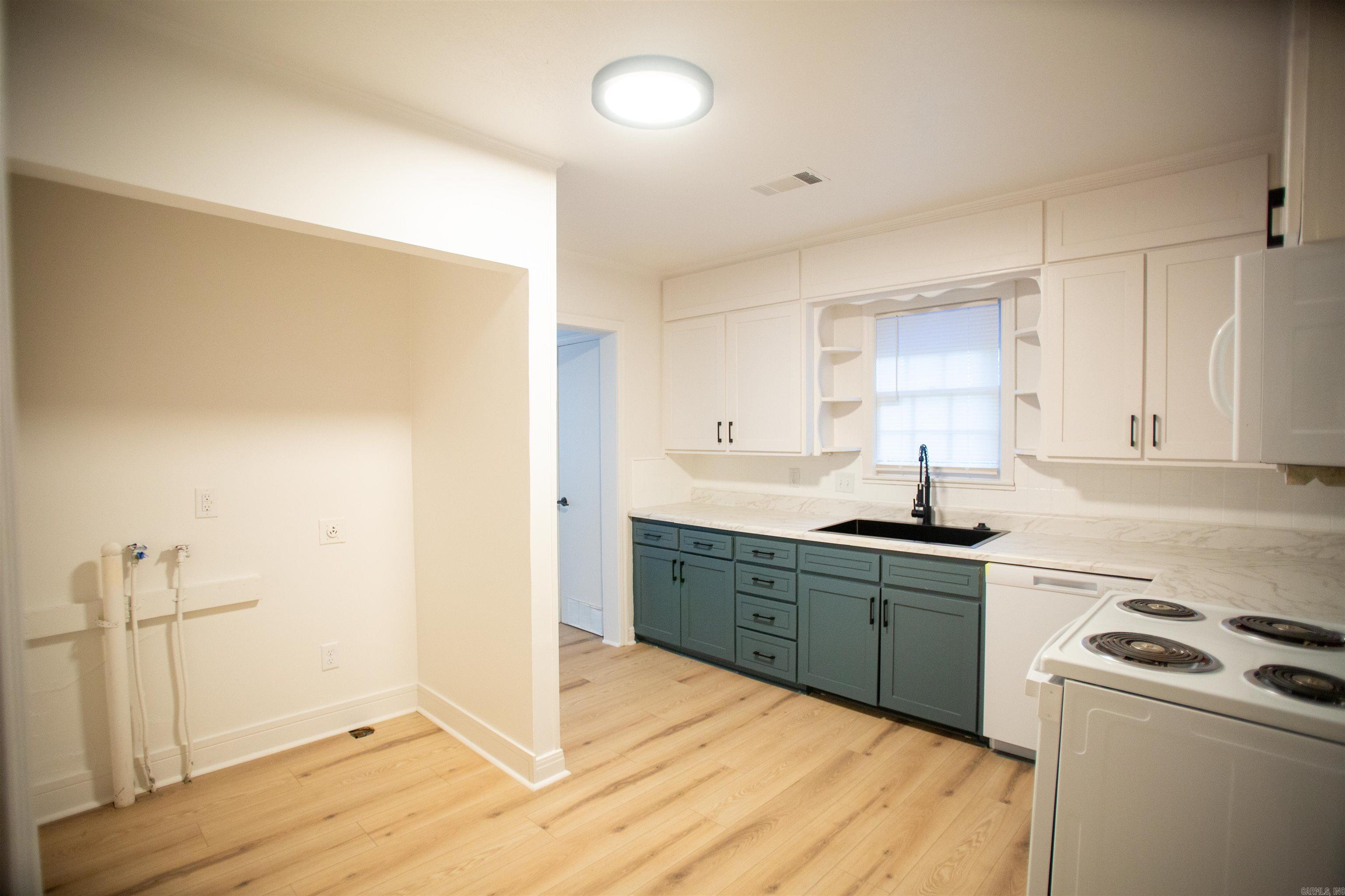 Holts Industrial - Residential Lease