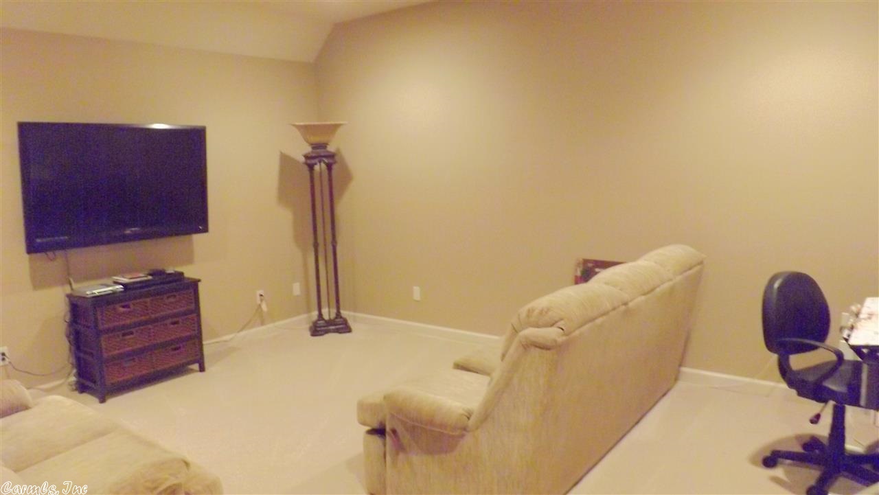CHENAL VALLEY SOLOGNE CIRCLE - Residential