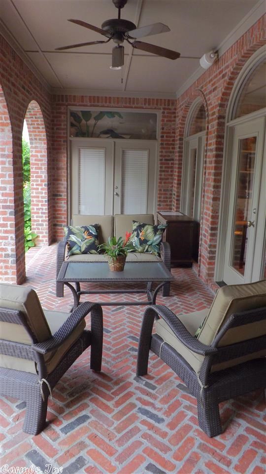 CHENAL VALLEY SOLOGNE CIRCLE - Residential