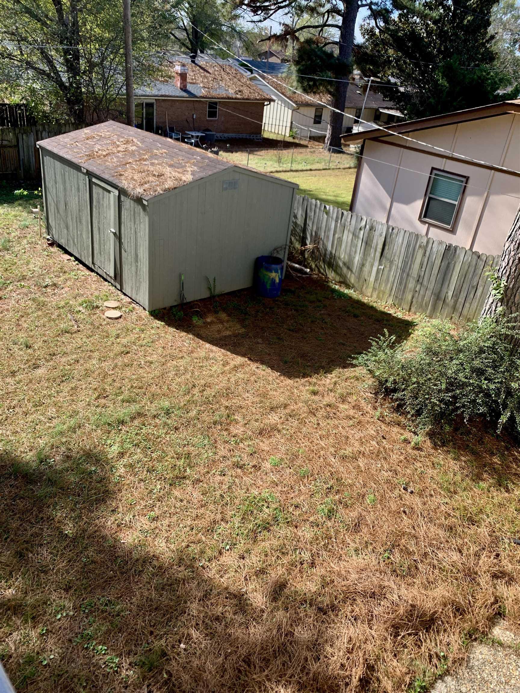 NORTH HILLS MANOR - Residential