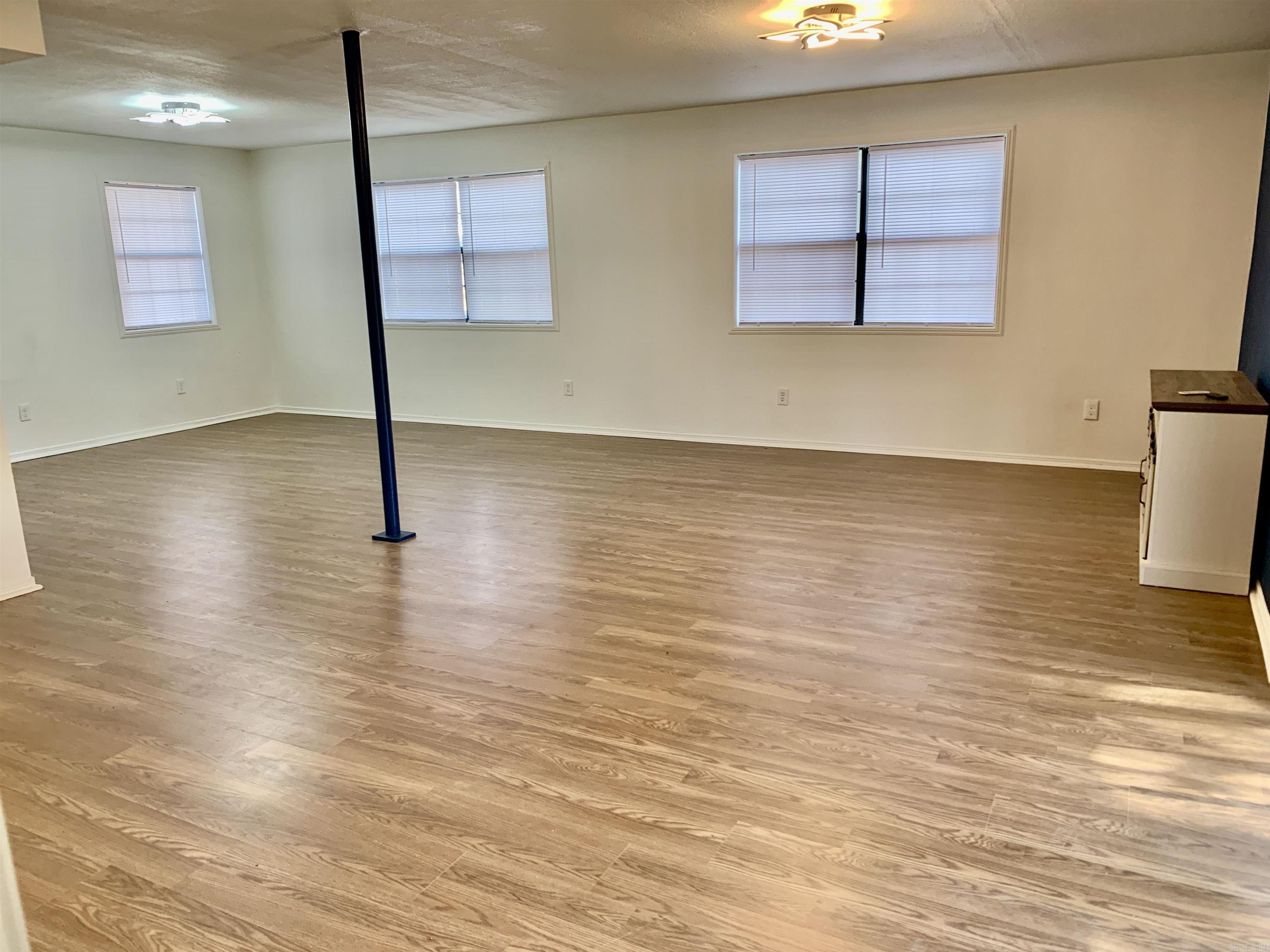 NORTH HILLS MANOR - Residential