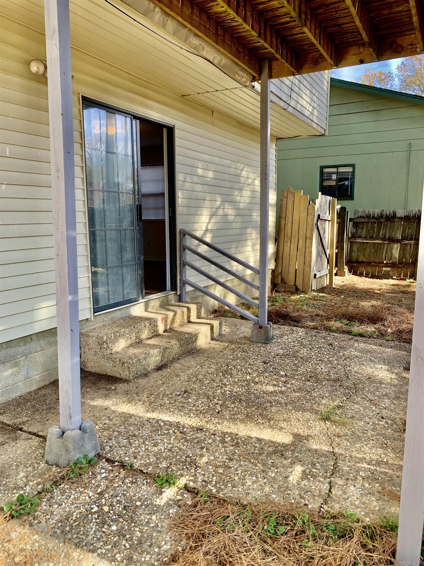 NORTH HILLS MANOR - Residential