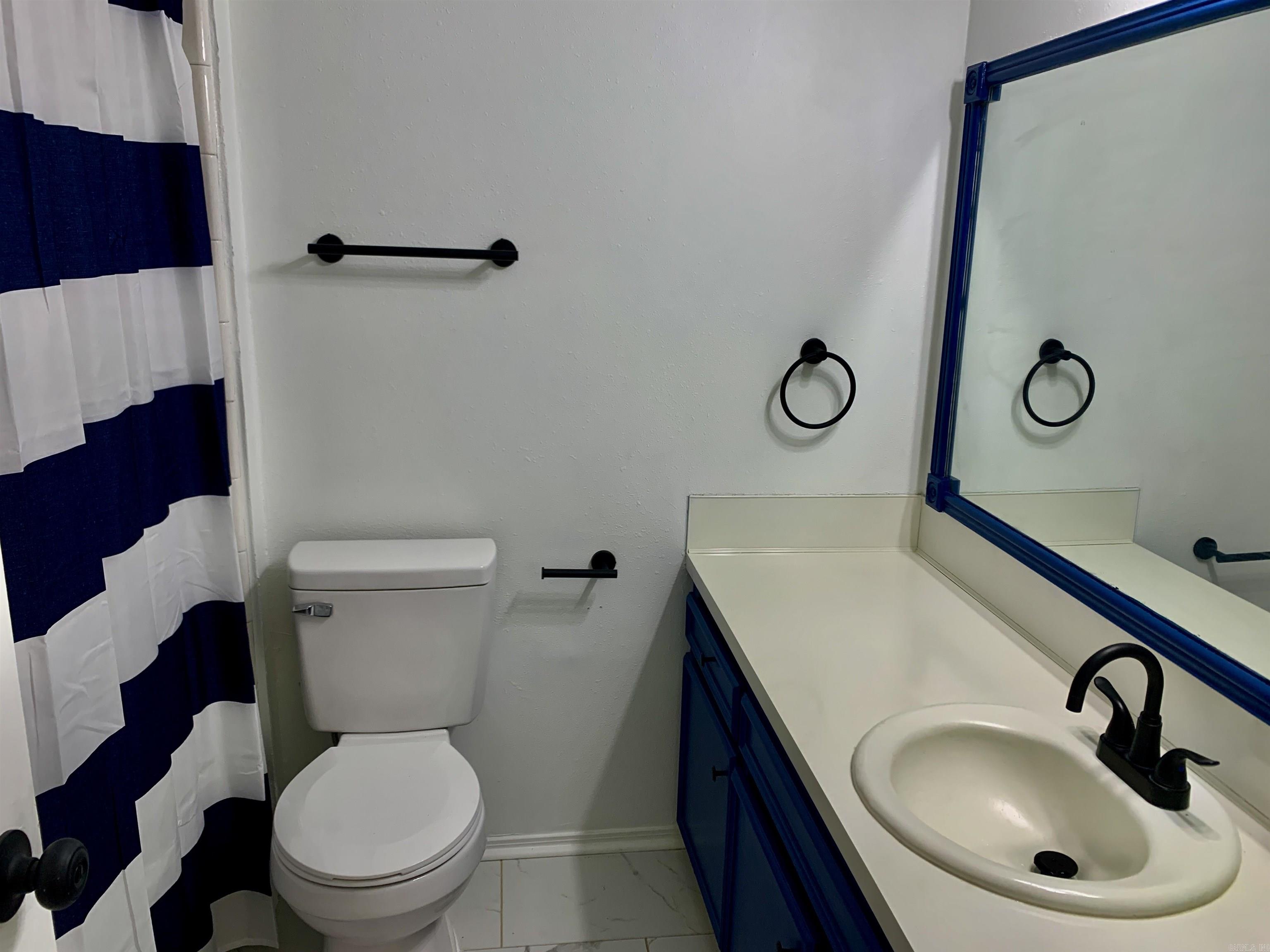 NORTH HILLS MANOR - Residential