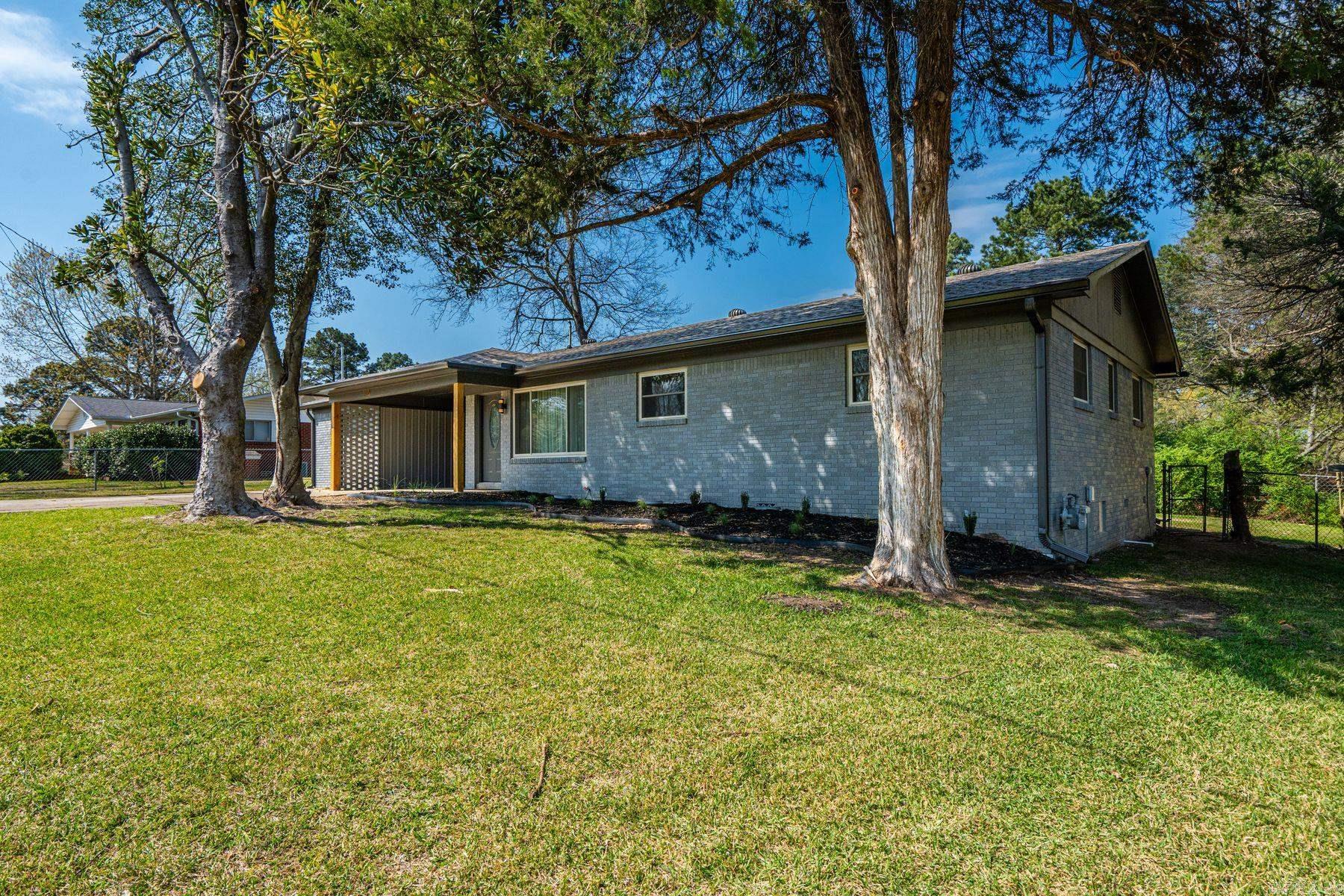 BRIARWOOD - Residential