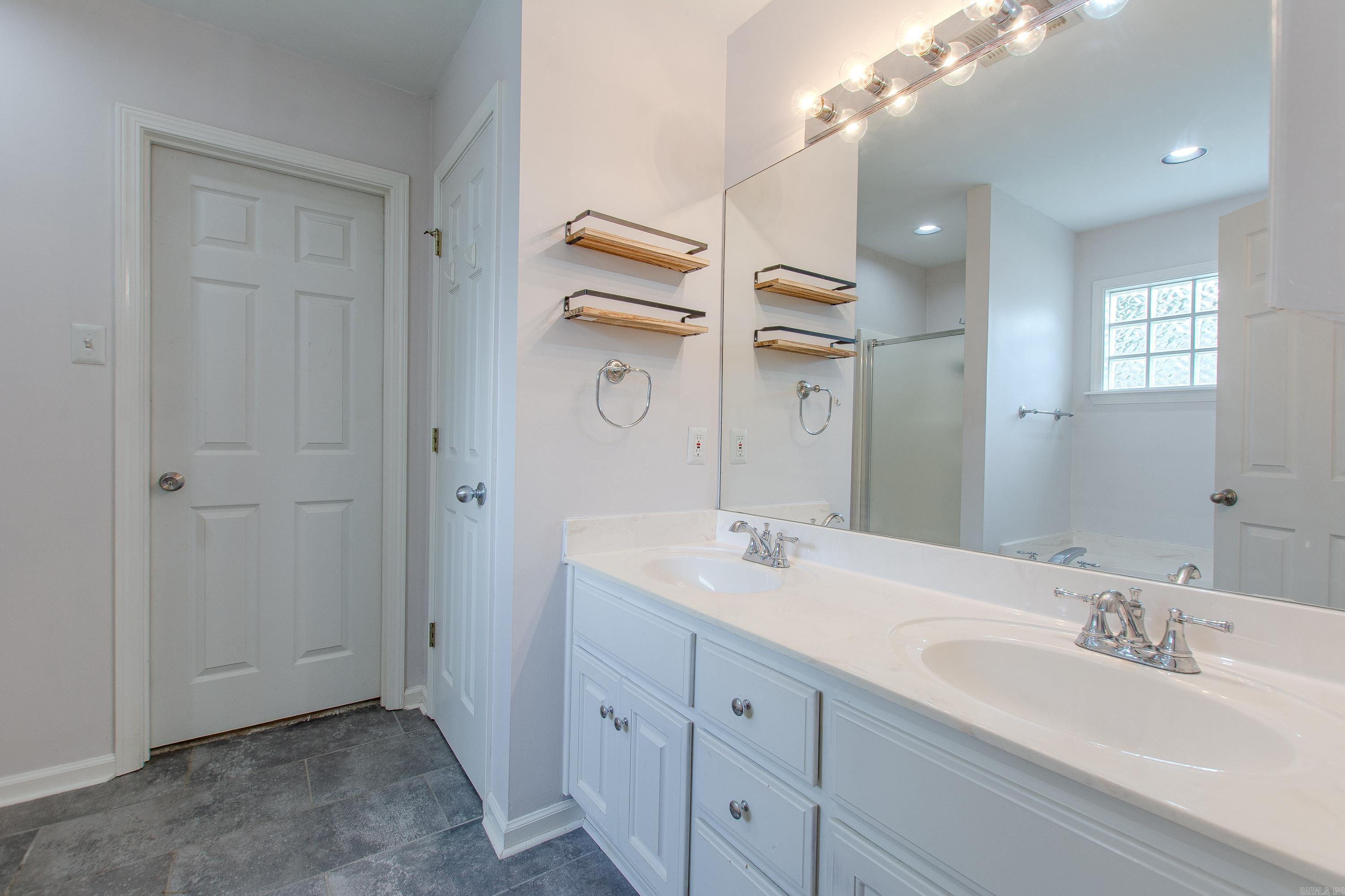 CHERRY CREEK ADDN - Residential