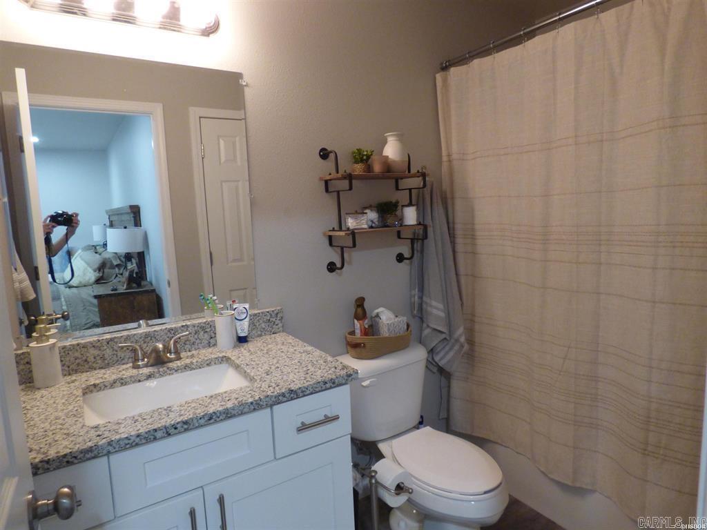 LAKE TOWN - Residential