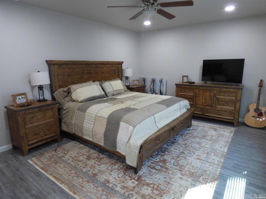 LAKE TOWN - Residential