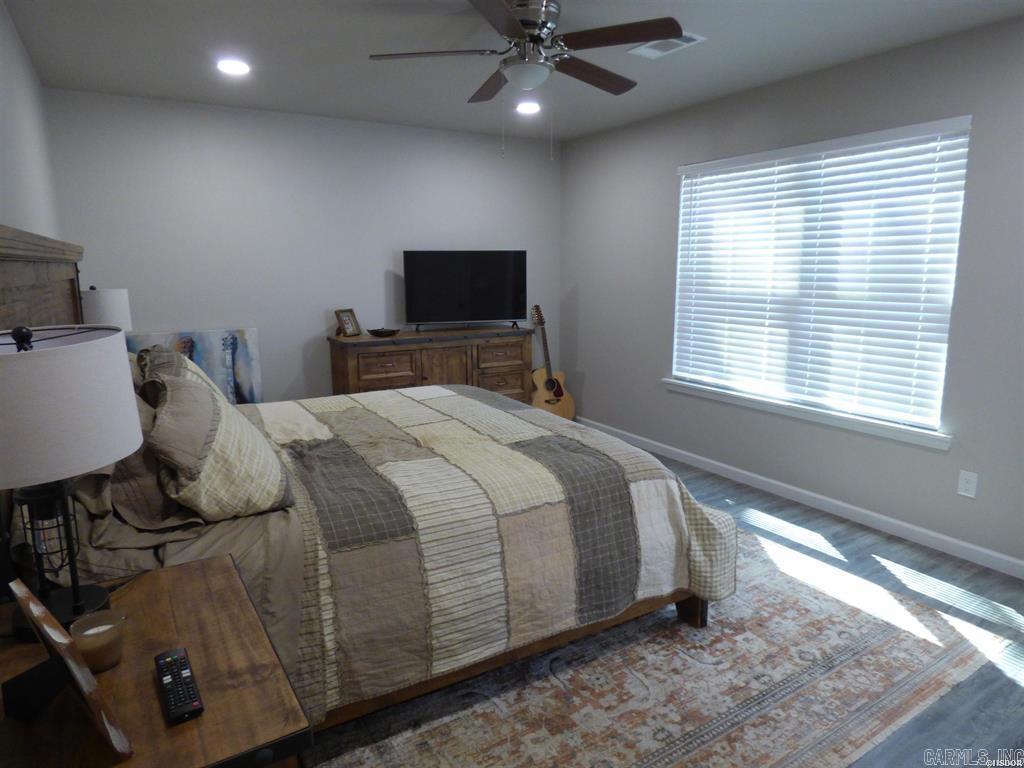 LAKE TOWN - Residential