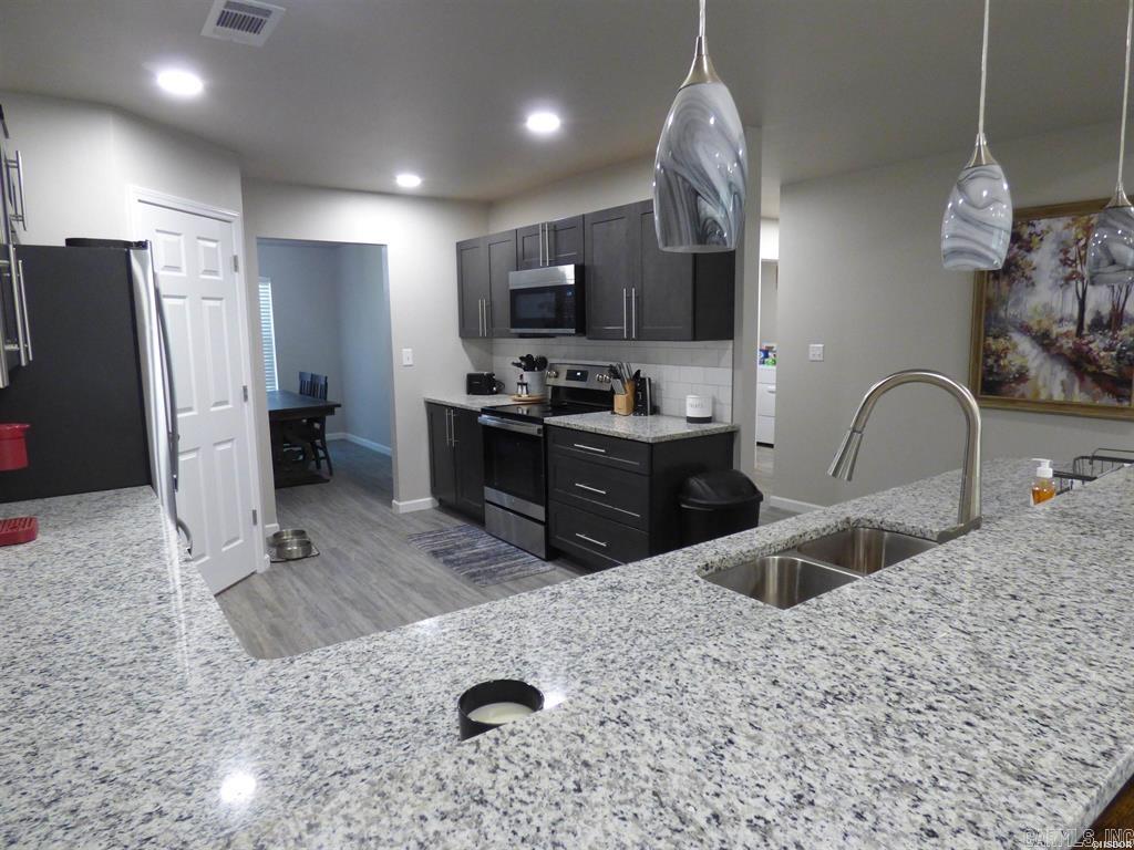 LAKE TOWN - Residential