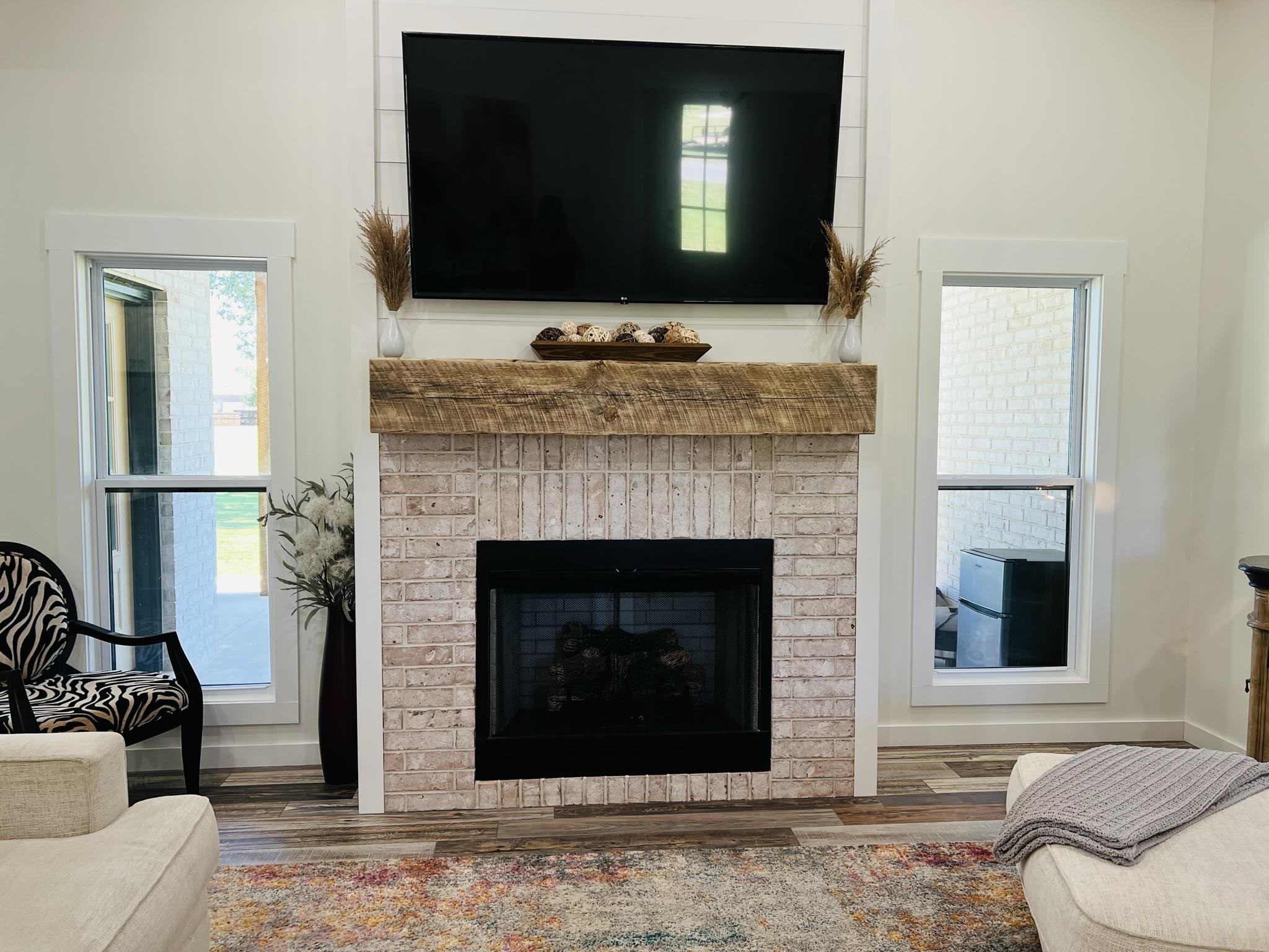 COOPERS HAWK - Residential