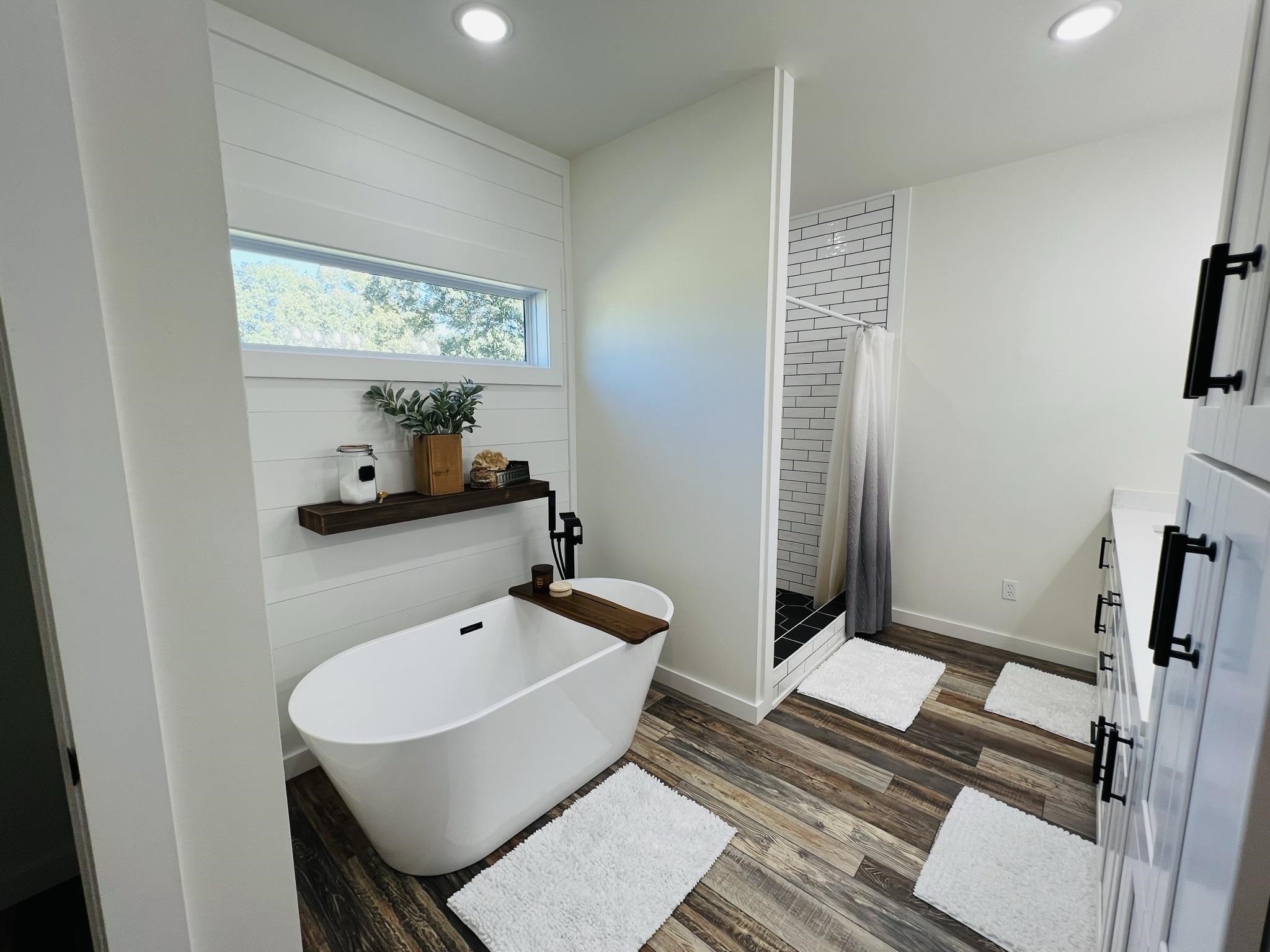 COOPERS HAWK - Residential