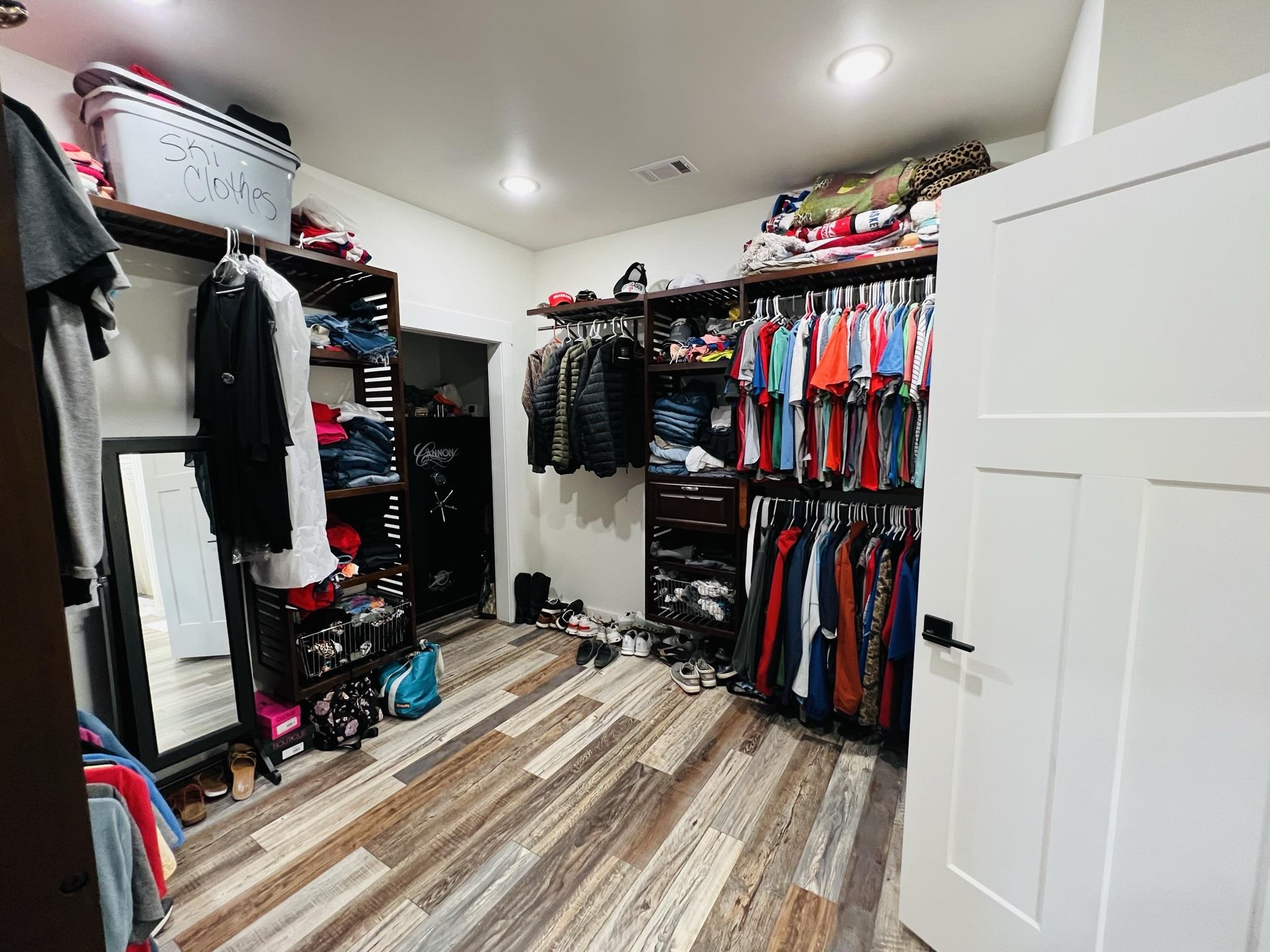 COOPERS HAWK - Residential