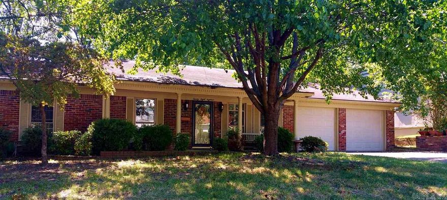 One owner home, very well cared for.  Formal living or office.  Large eat in area in Kitchen with Corian countertops.  All bedrooms are large.  Nice sized garage with a workshop.  Nicely landscaped backyard with raised flower beds.