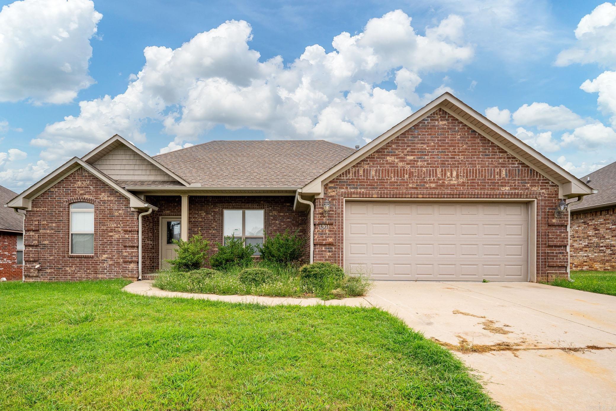 JAXON TERRACE - Residential