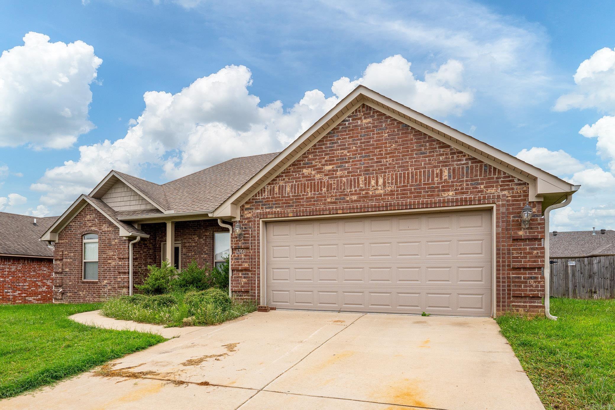 JAXON TERRACE - Residential