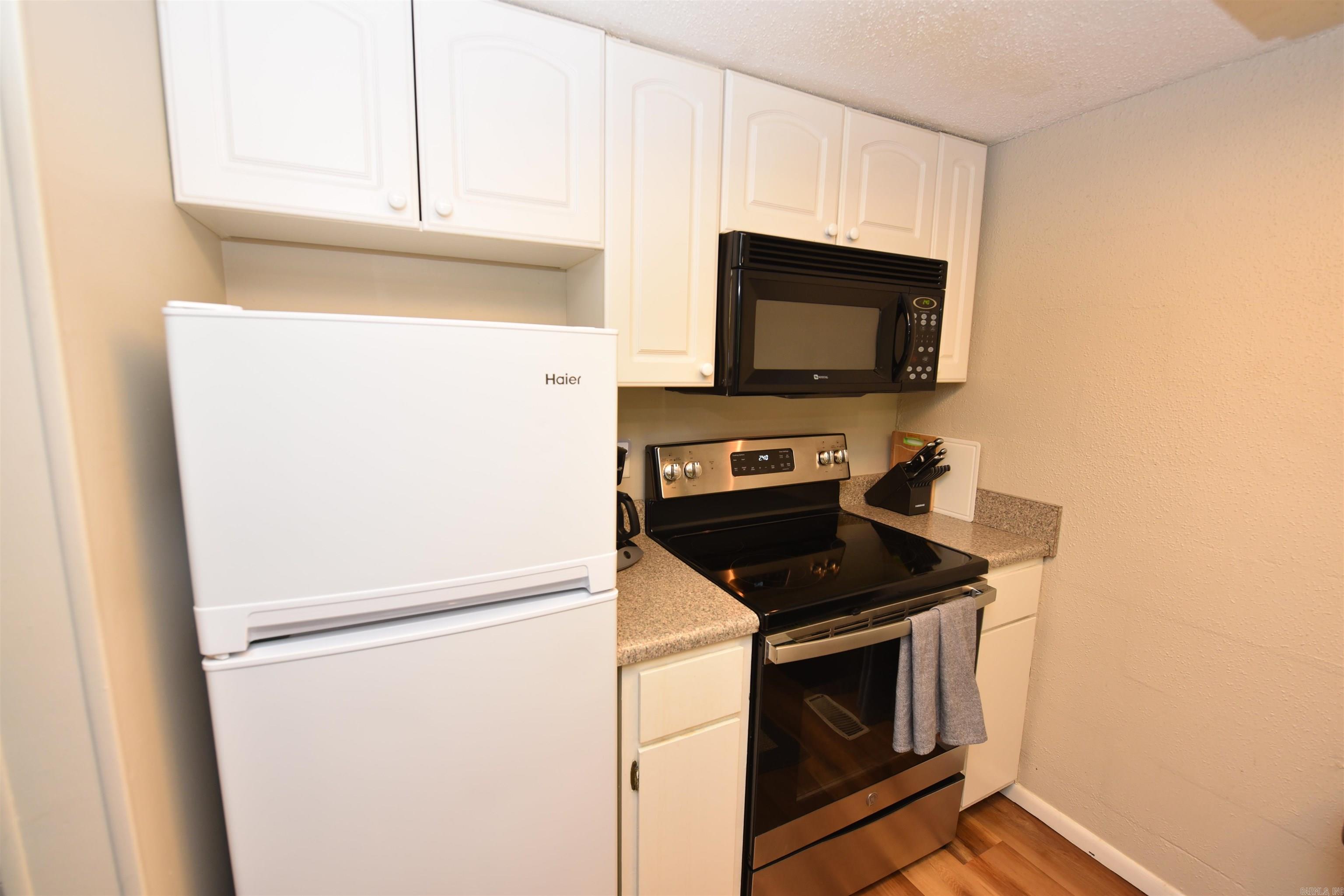 CHELSEA GLADE CONDO - Residential