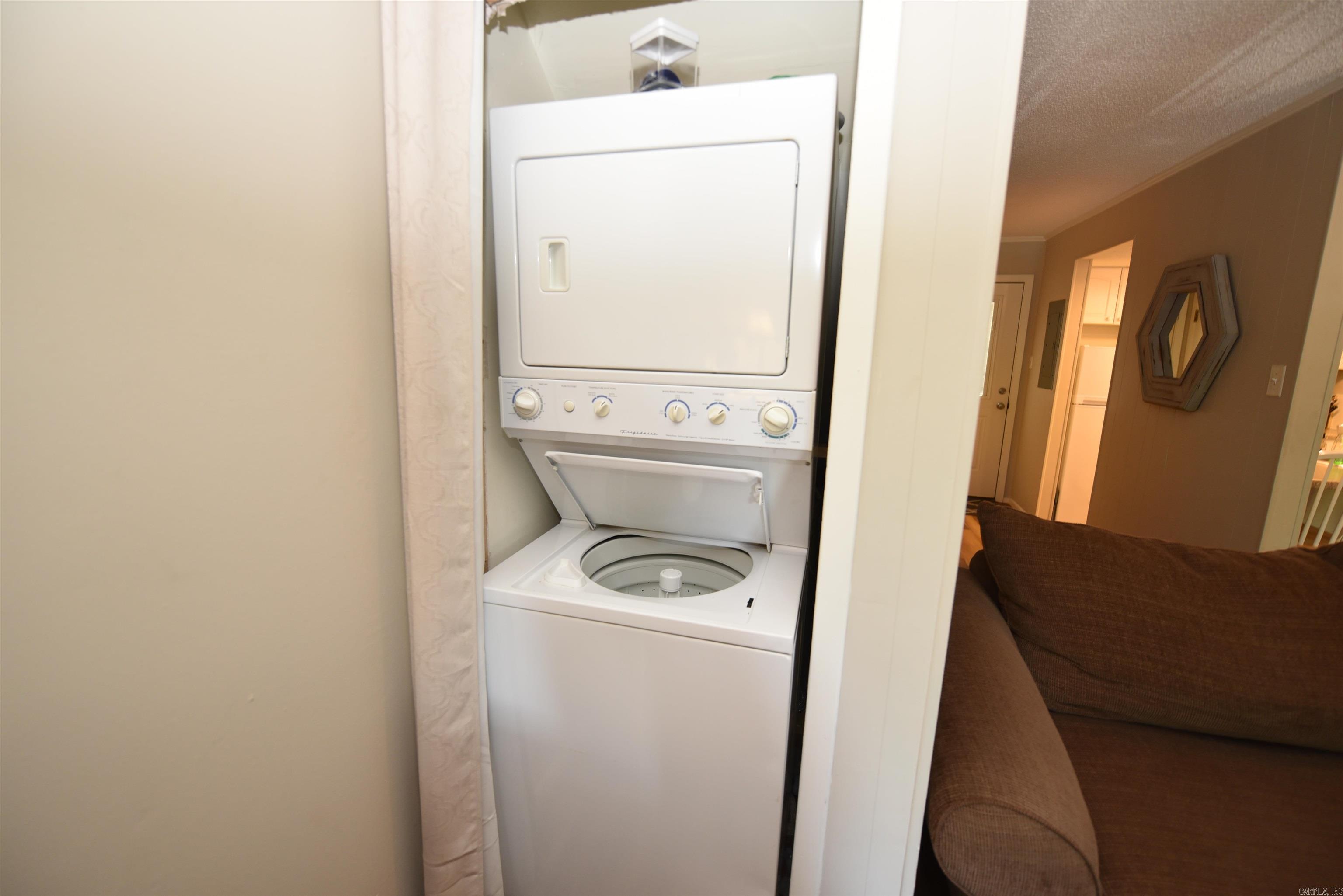 CHELSEA GLADE CONDO - Residential