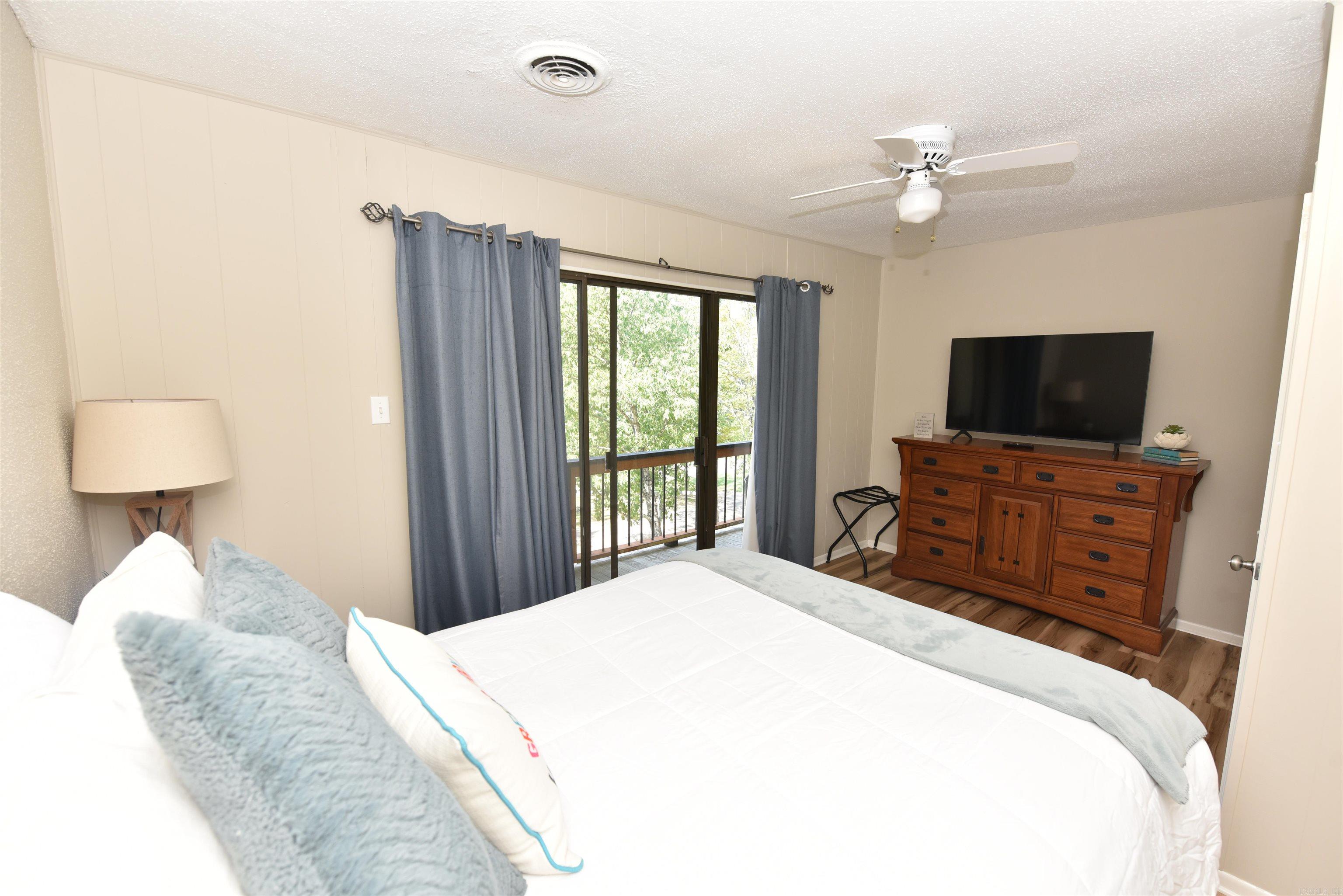 CHELSEA GLADE CONDO - Residential