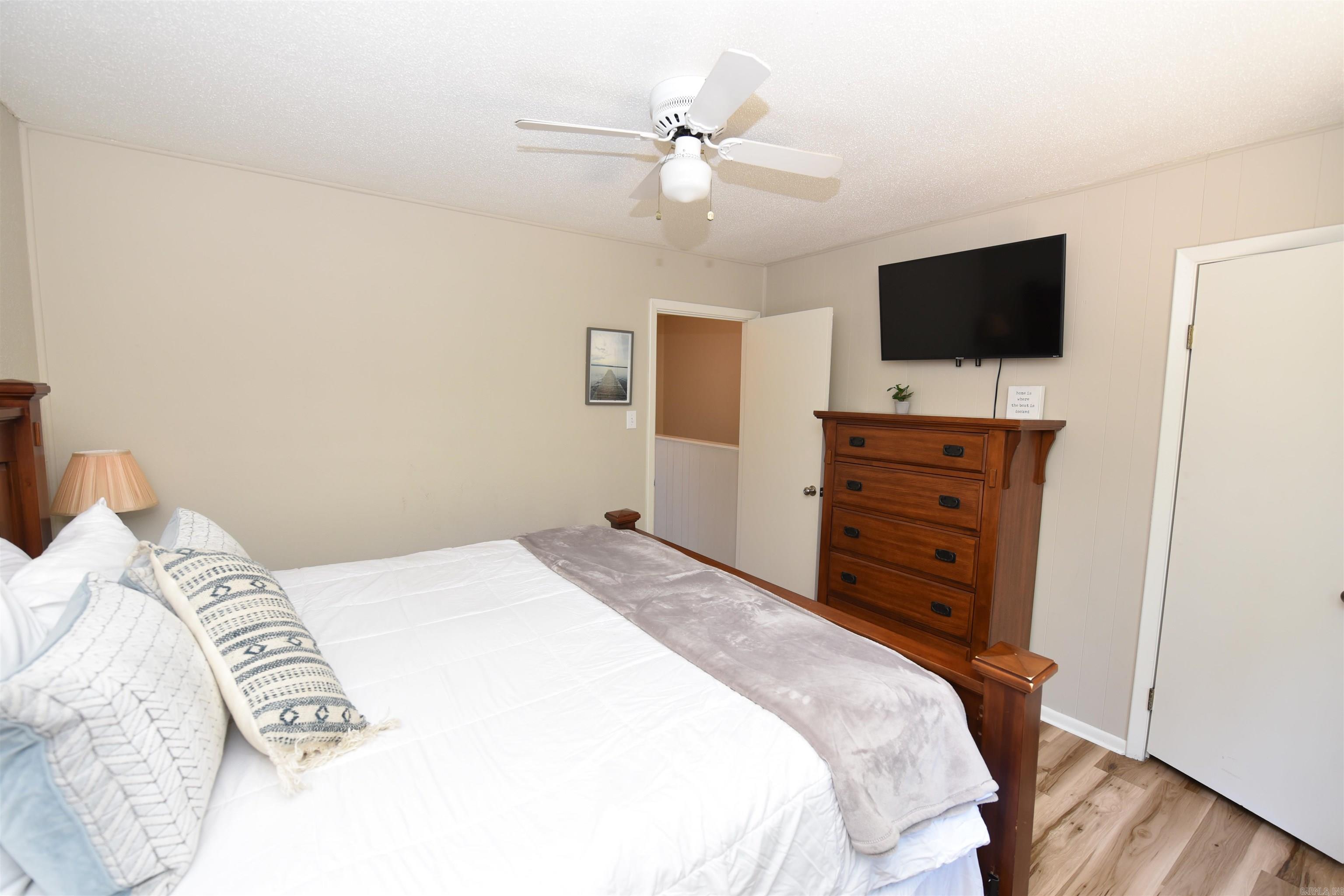 CHELSEA GLADE CONDO - Residential